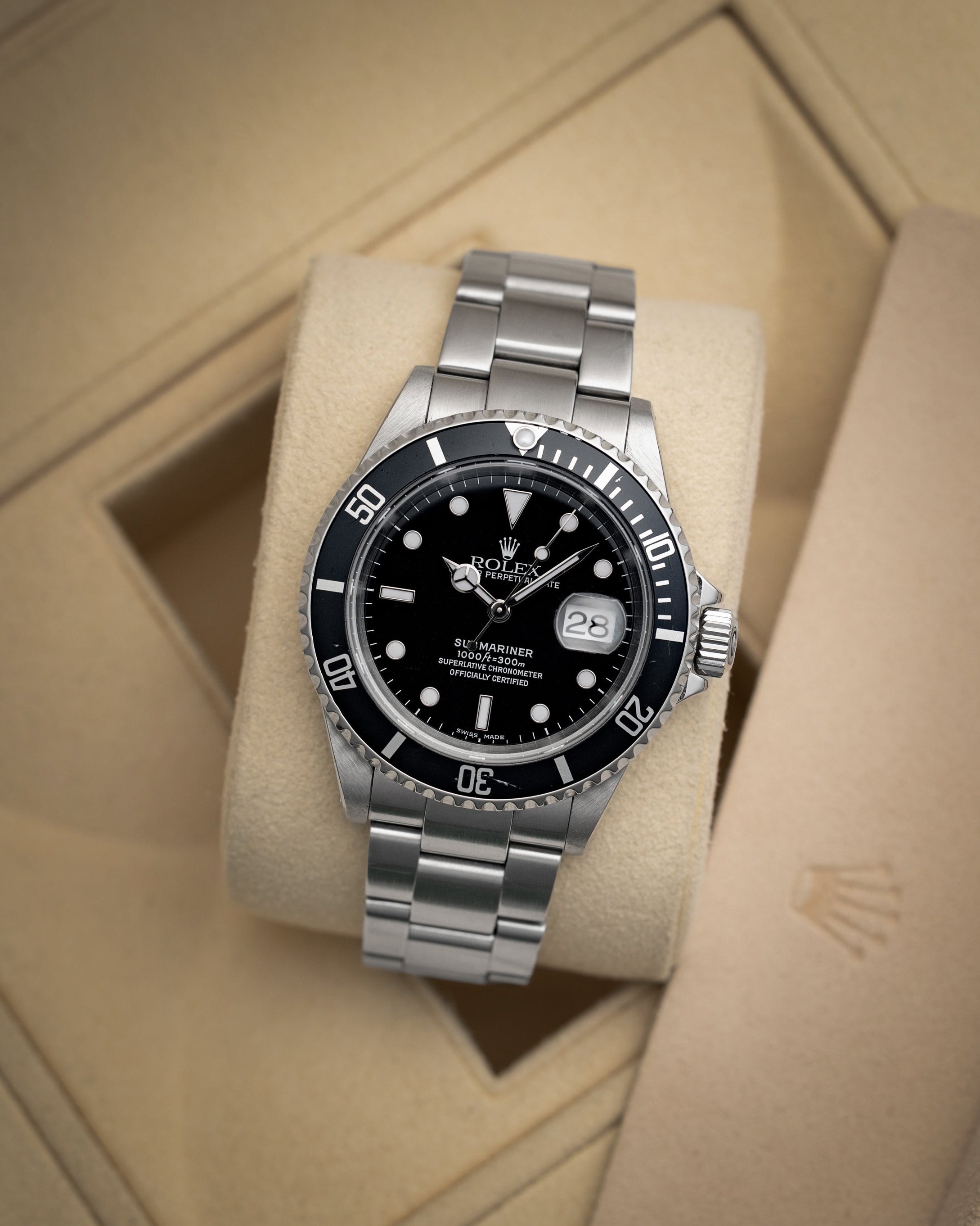 Rolex Submariner 16610 Thumbnail 2