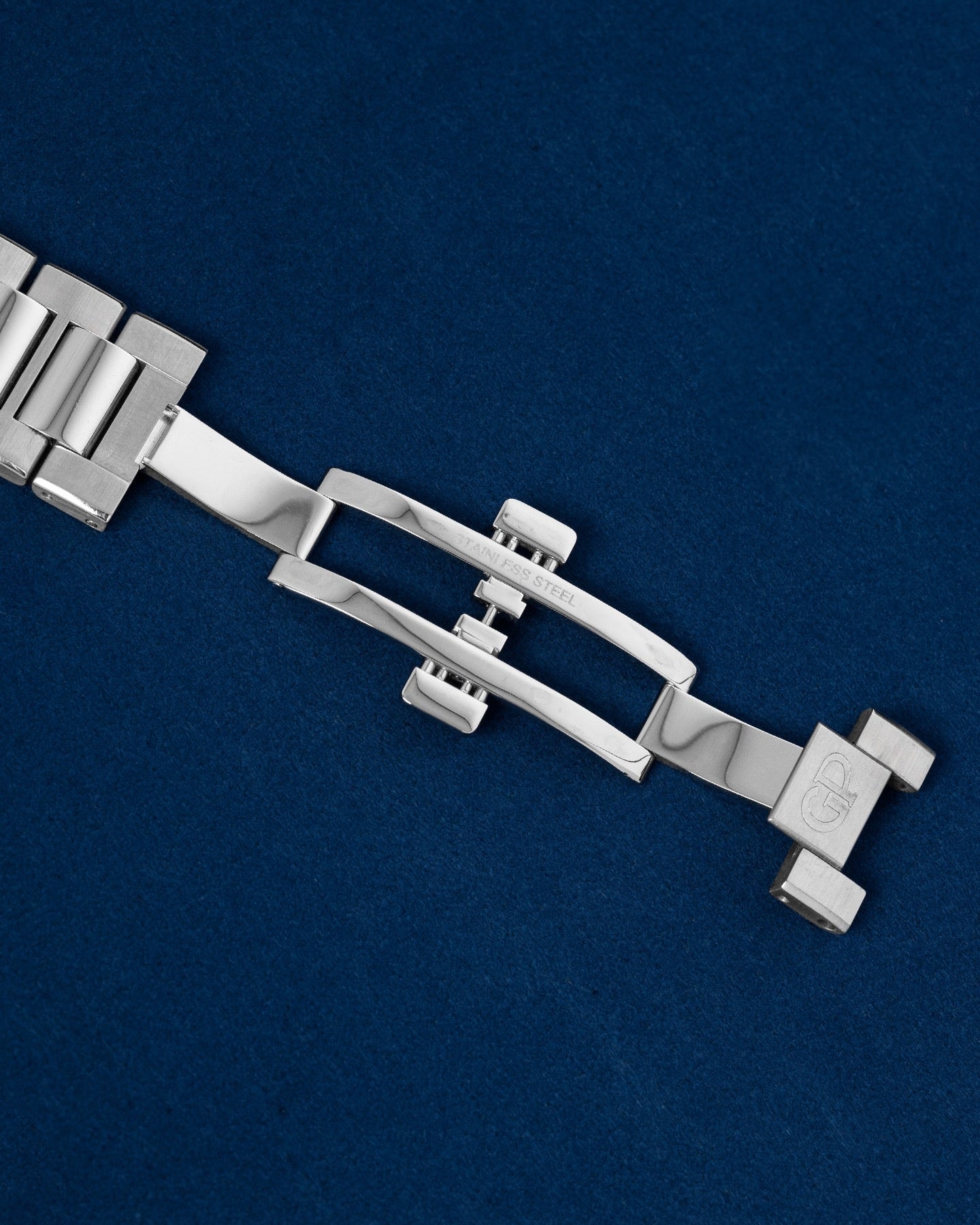 Girard Perregaux Laureato 81020-11-131-11A Thumbnail 3