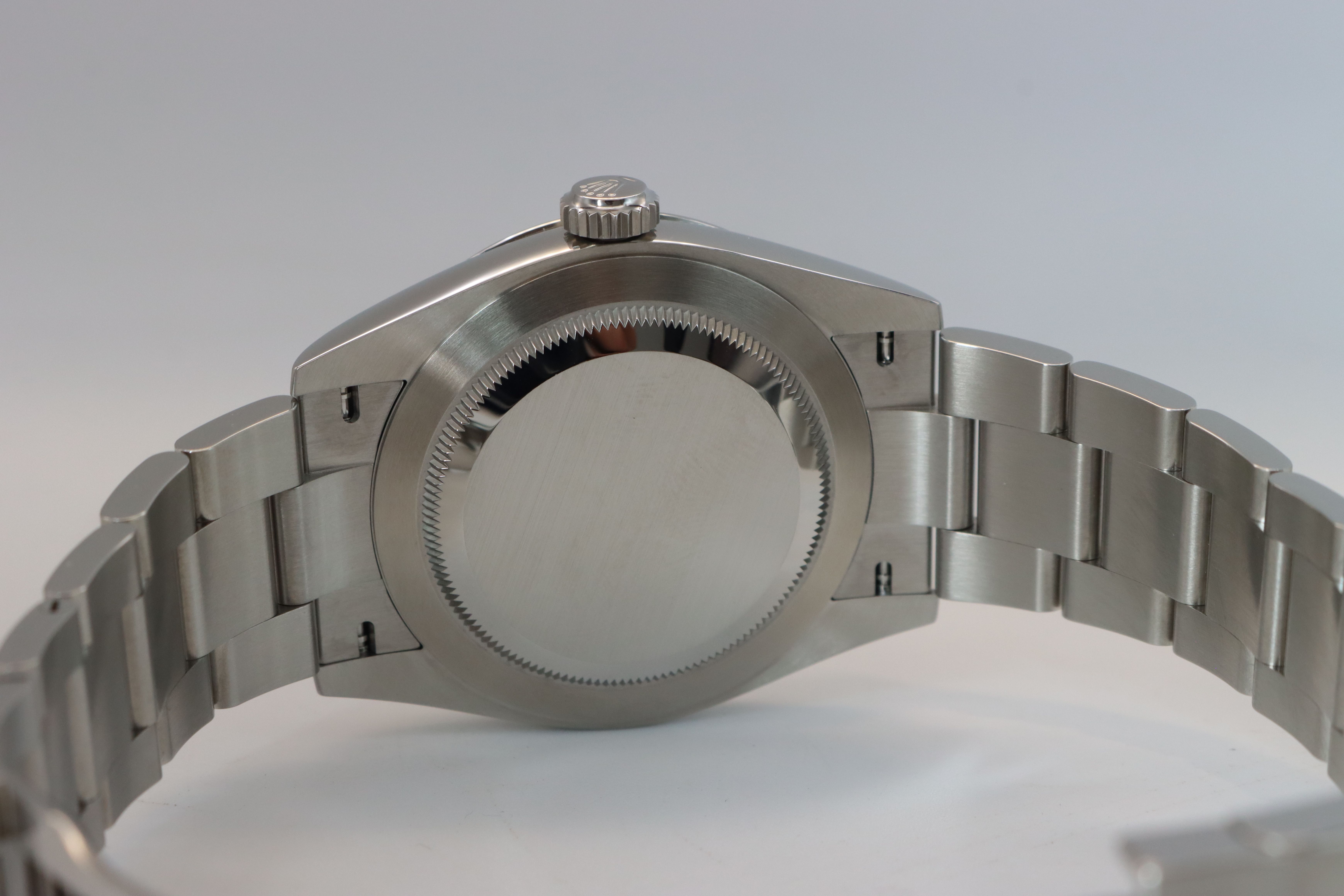 Rolex Oyster Perpetual 41 134300 Thumbnail 4