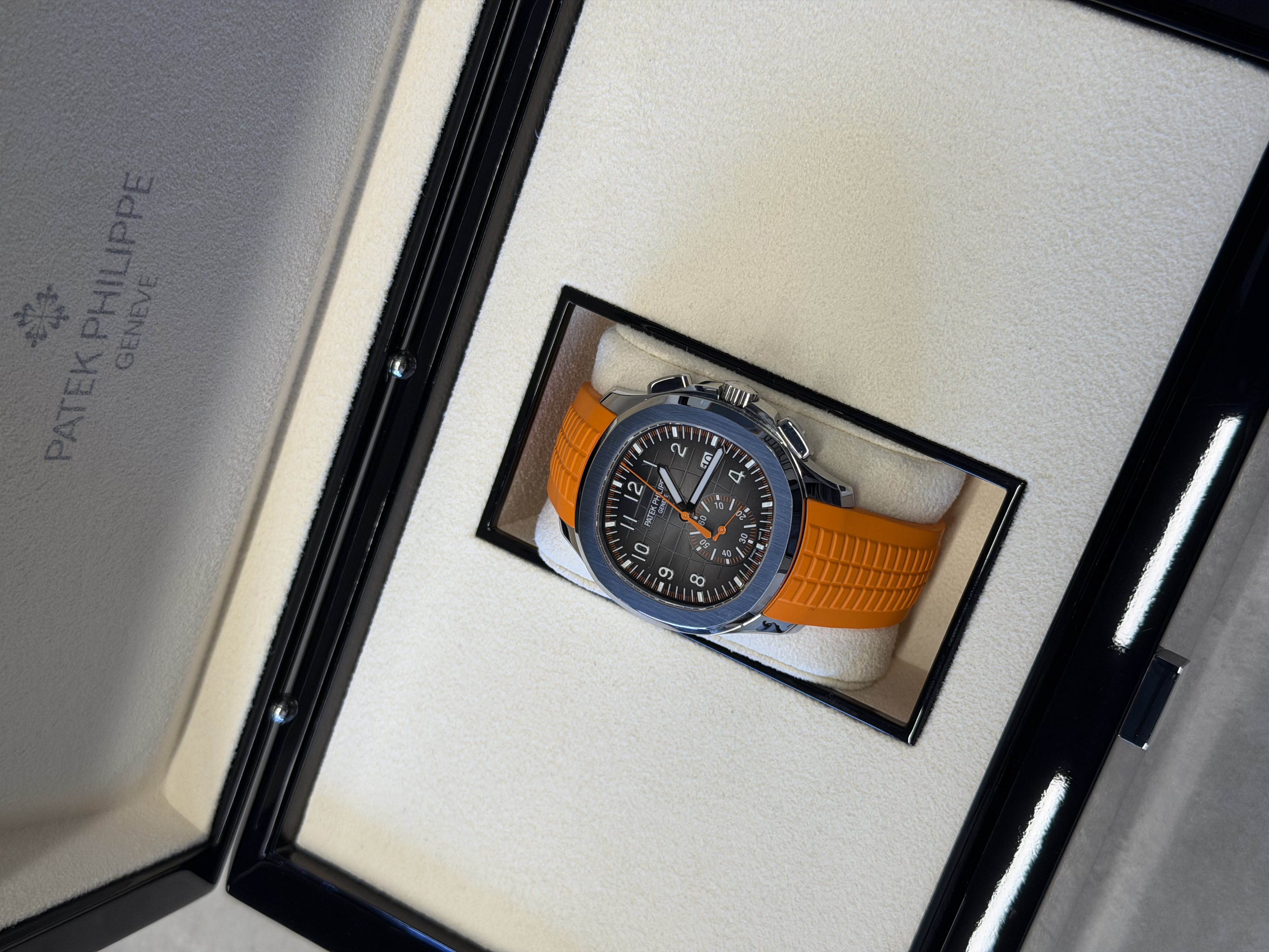 Patek Philippe Aquanaut 5968A-001 Thumbnail 3