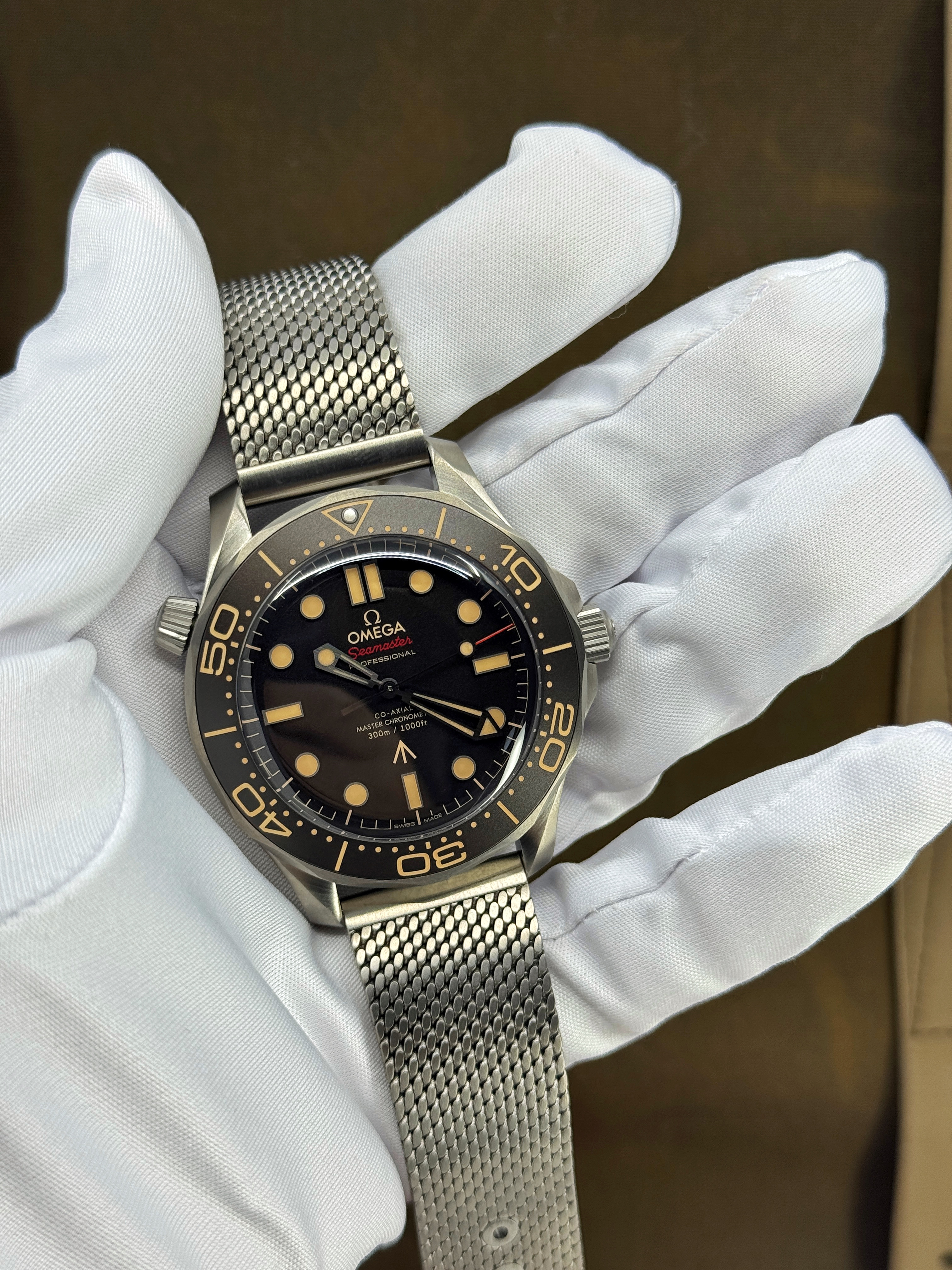 Omega Seamaster Diver 300m - James Bond Edition 210.90.42.20.01.001 Thumbnail 6