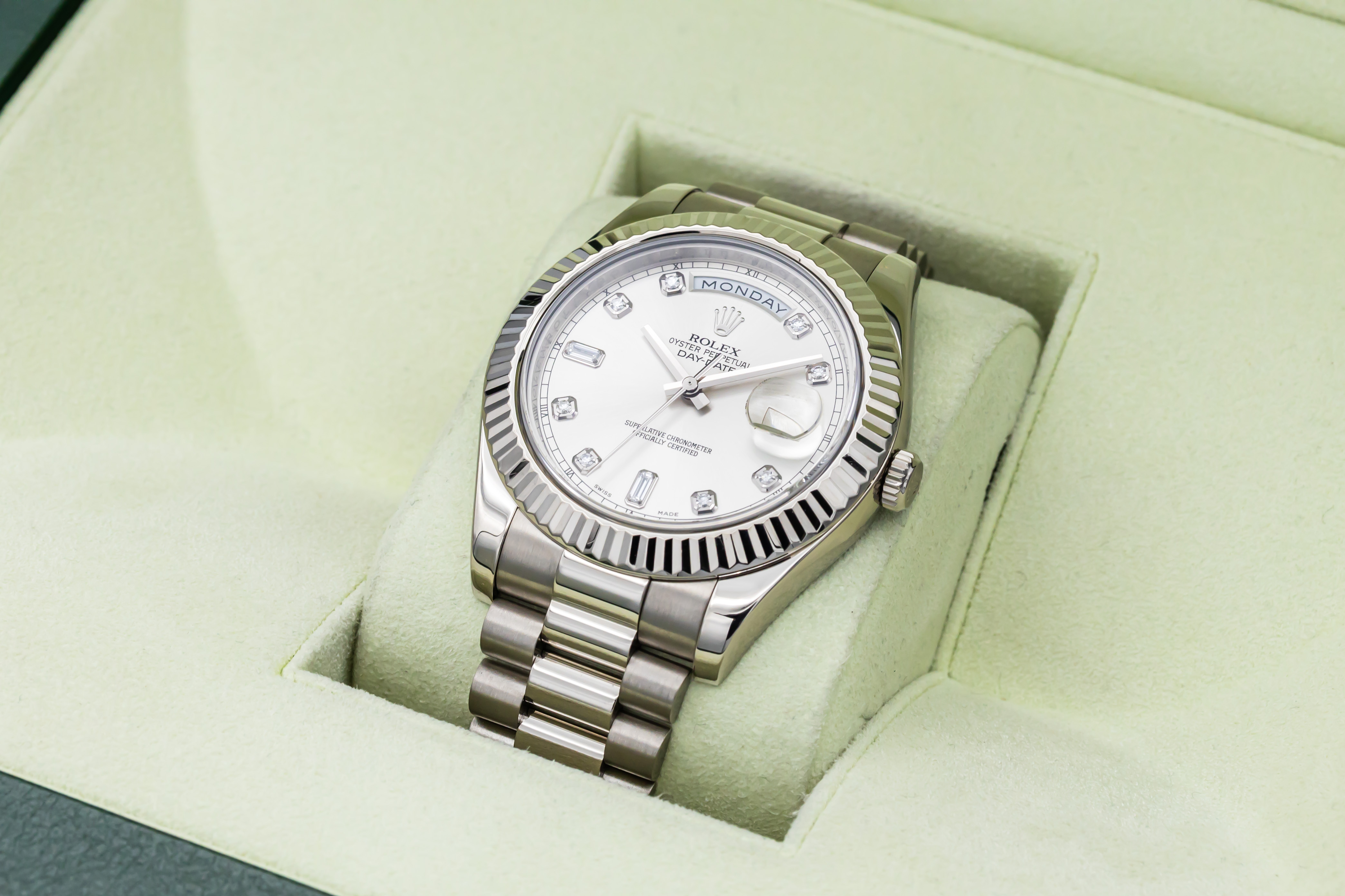 Rolex Day-Date II 218239 Thumbnail 5