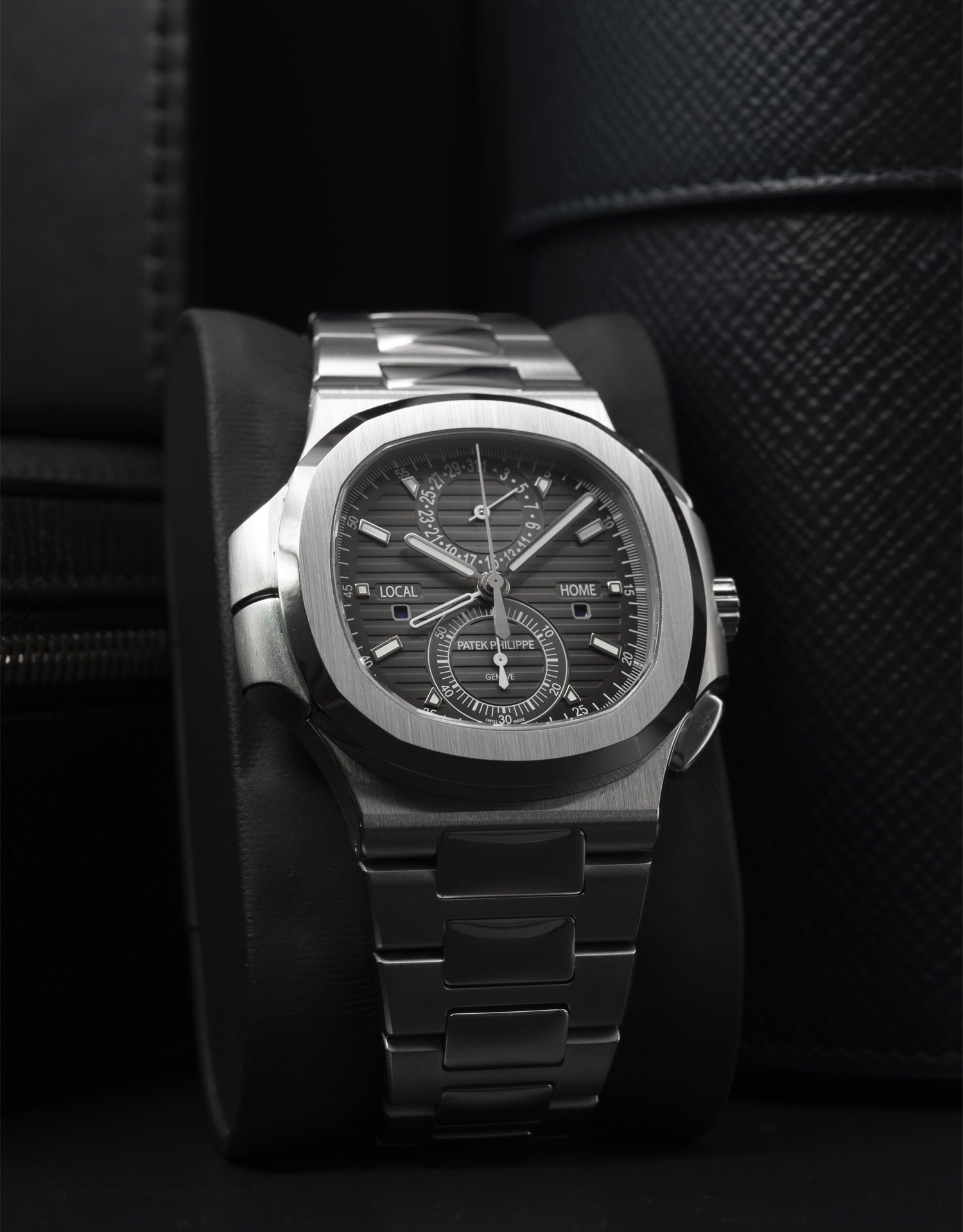 Patek Philippe Nautilus 5990/1A-001 Thumbnail 4
