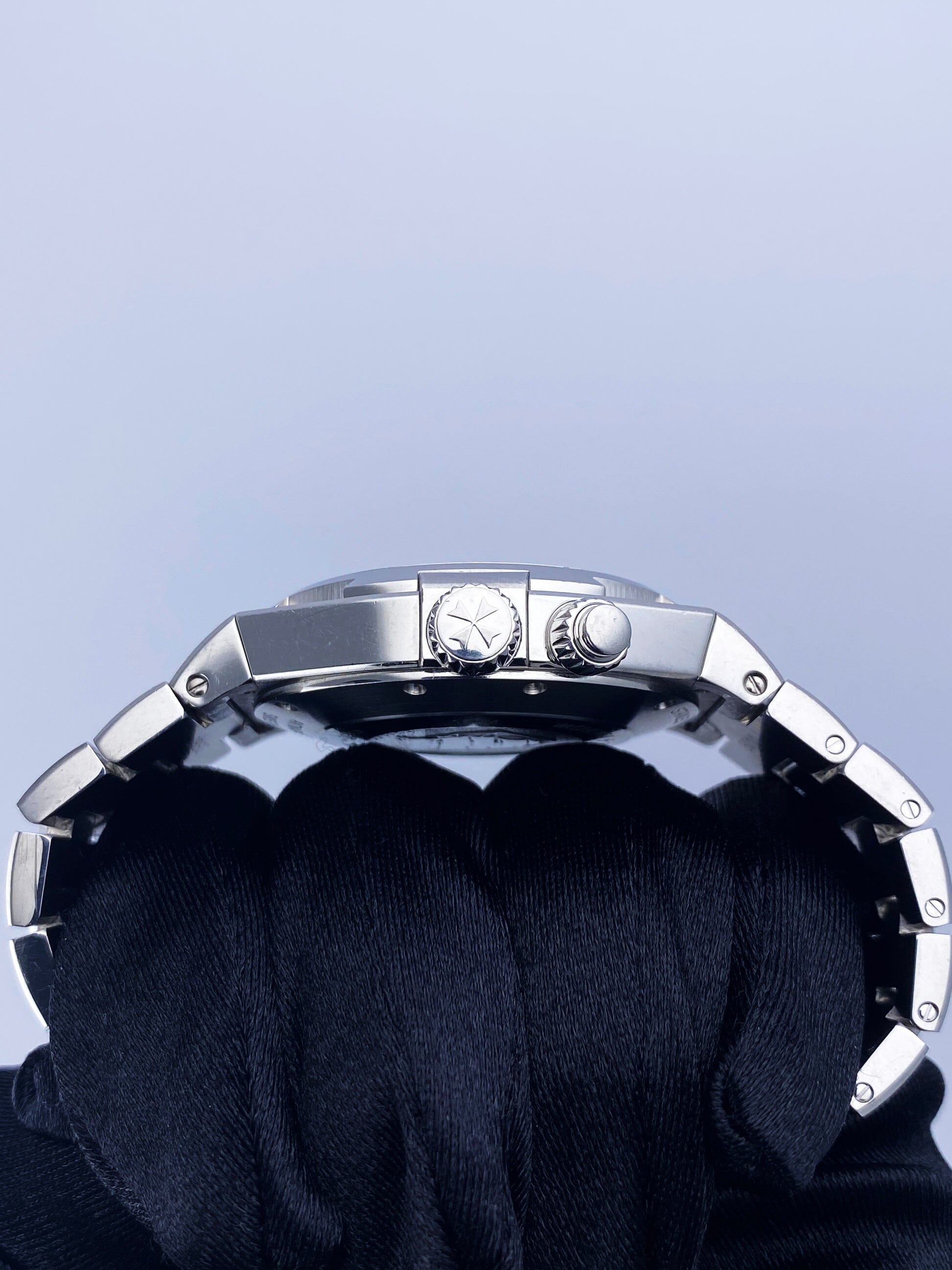 Vacheron Constantin Overseas 47450/B01A-9227 Thumbnail 4