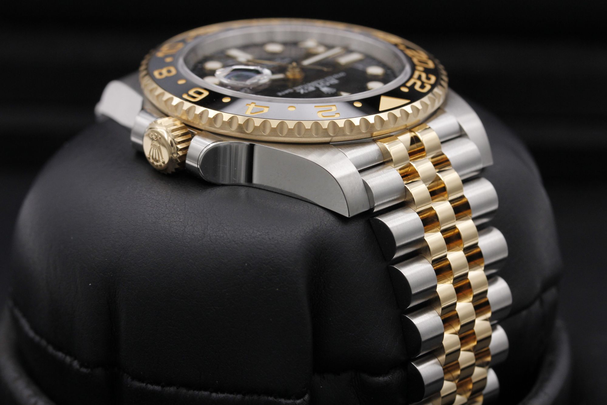 Rolex GMT Master II 126713 GRNR Thumbnail 4