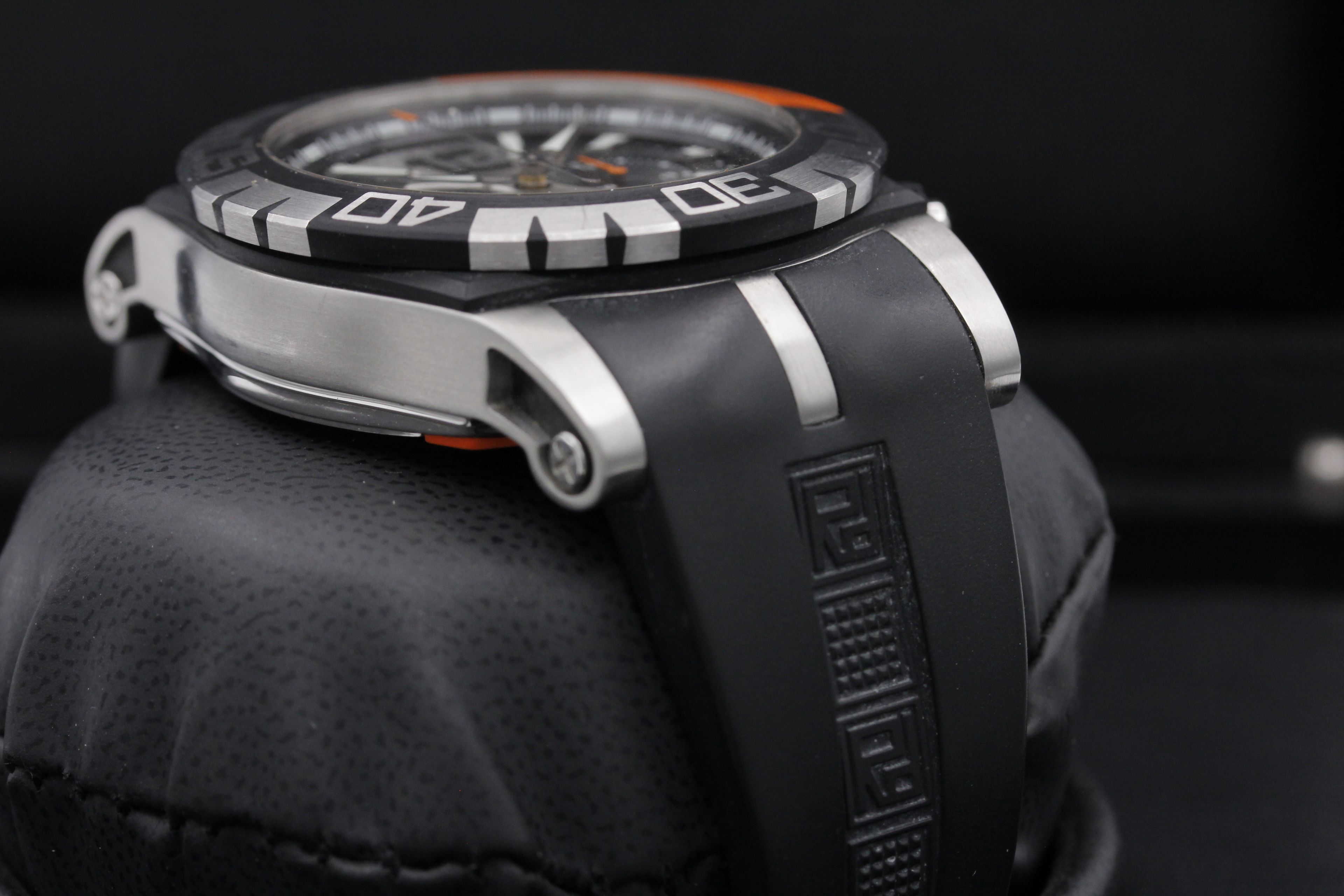 Roger Dubuis Easy Diver RDDBSE0254 Thumbnail 5