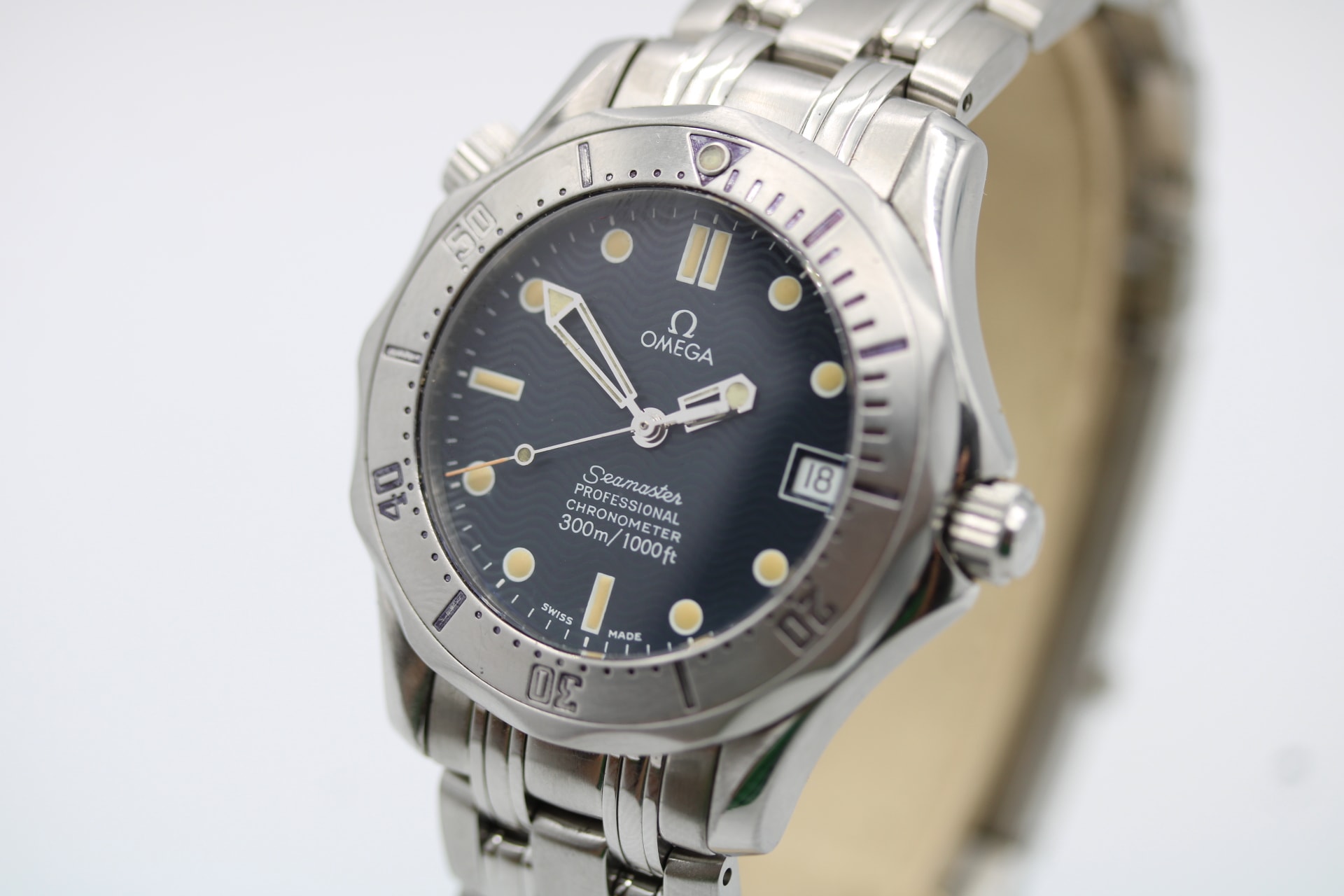 Omega Seamaster 300m Mid-Size 2562.80.00 Thumbnail 2