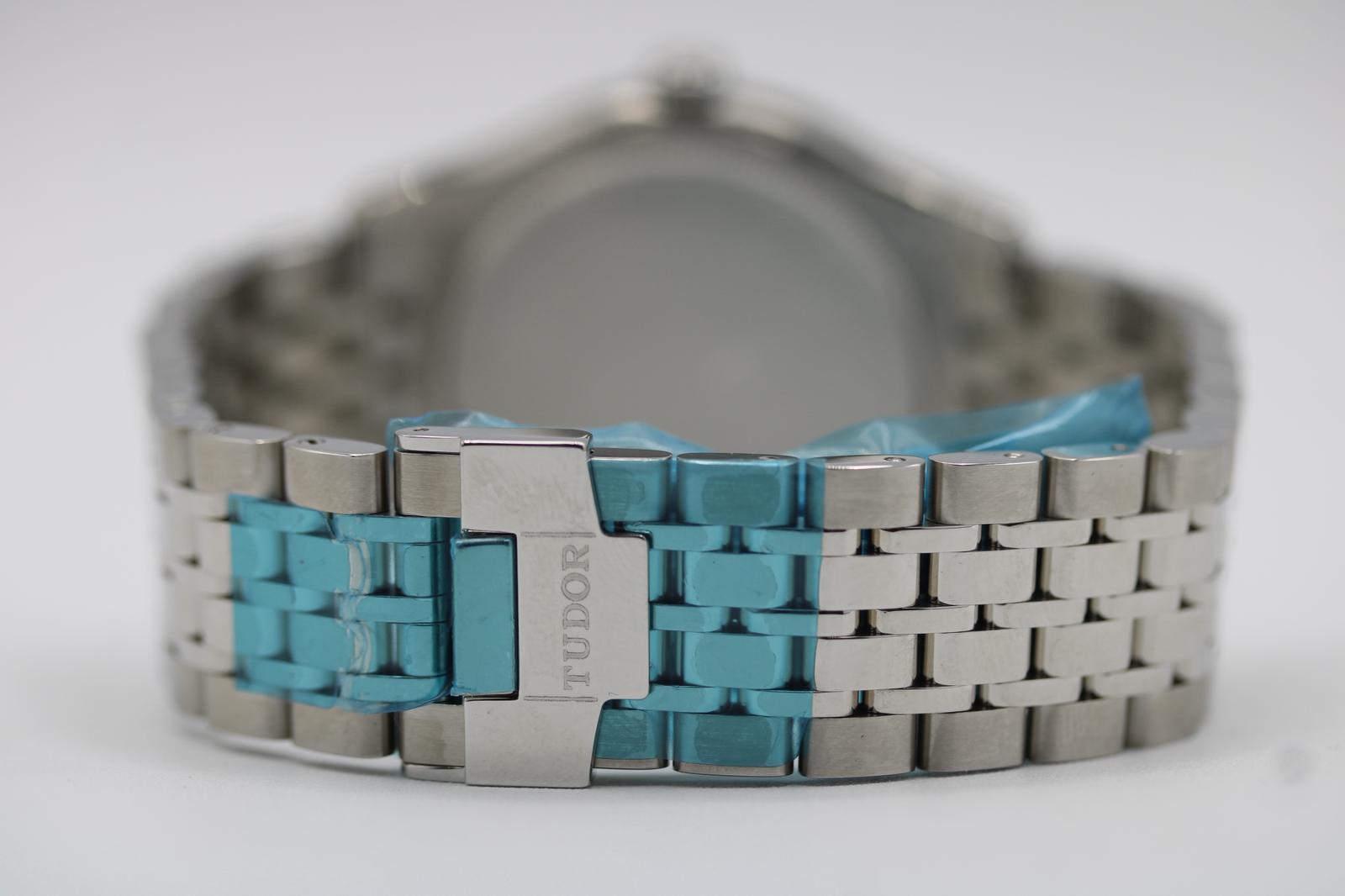 Tudor 1926 M91560-0003 Thumbnail 3