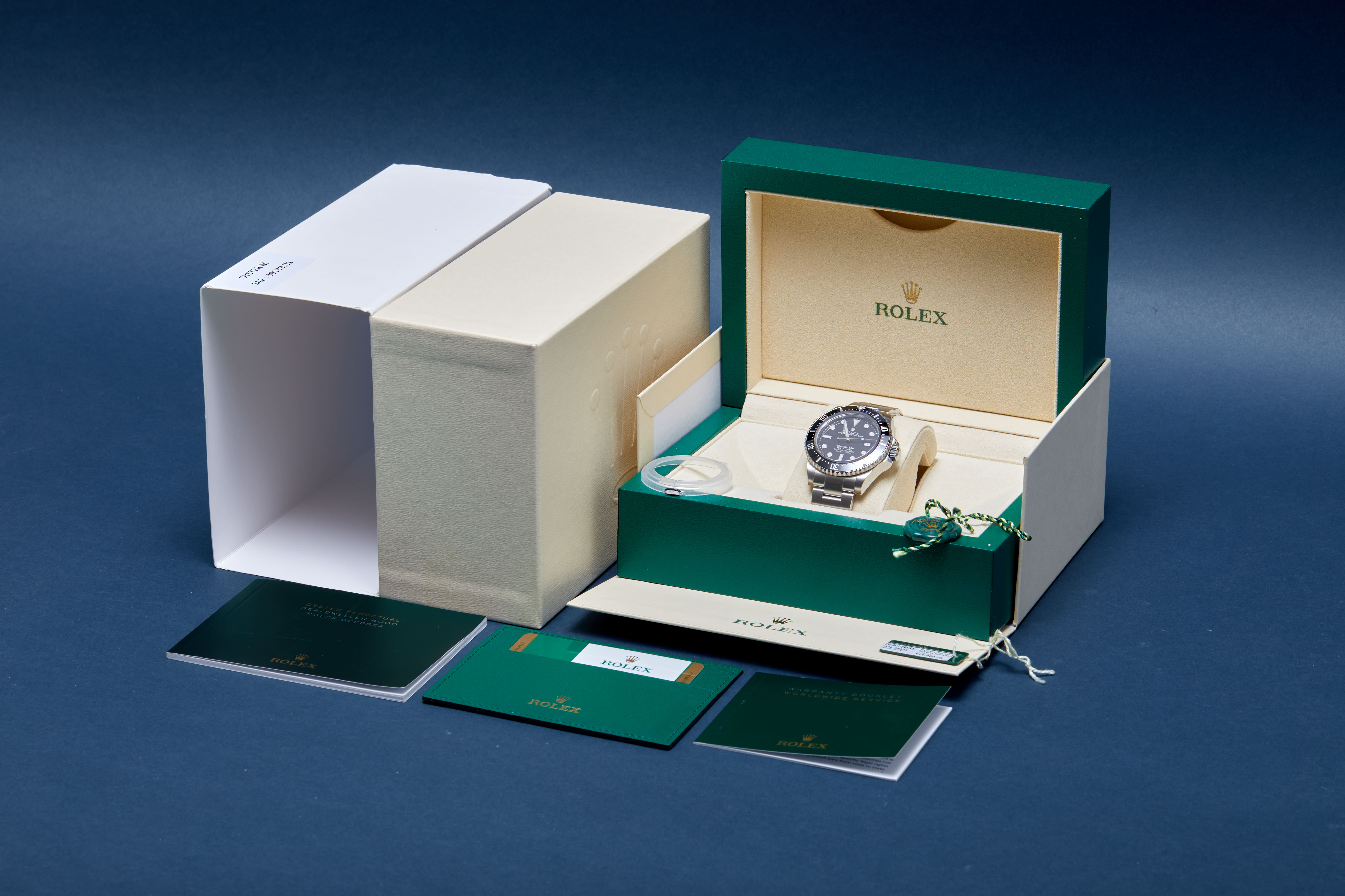 Rolex Sea-Dweller 4000 116600 Thumbnail 5