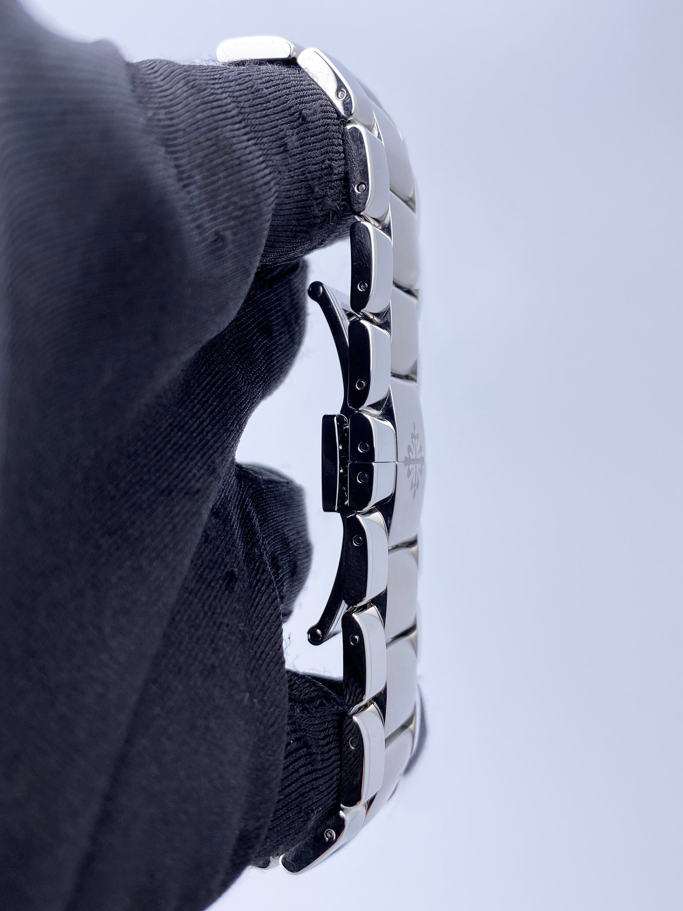 Patek Philippe Complications 5905/1A-001 Thumbnail 5