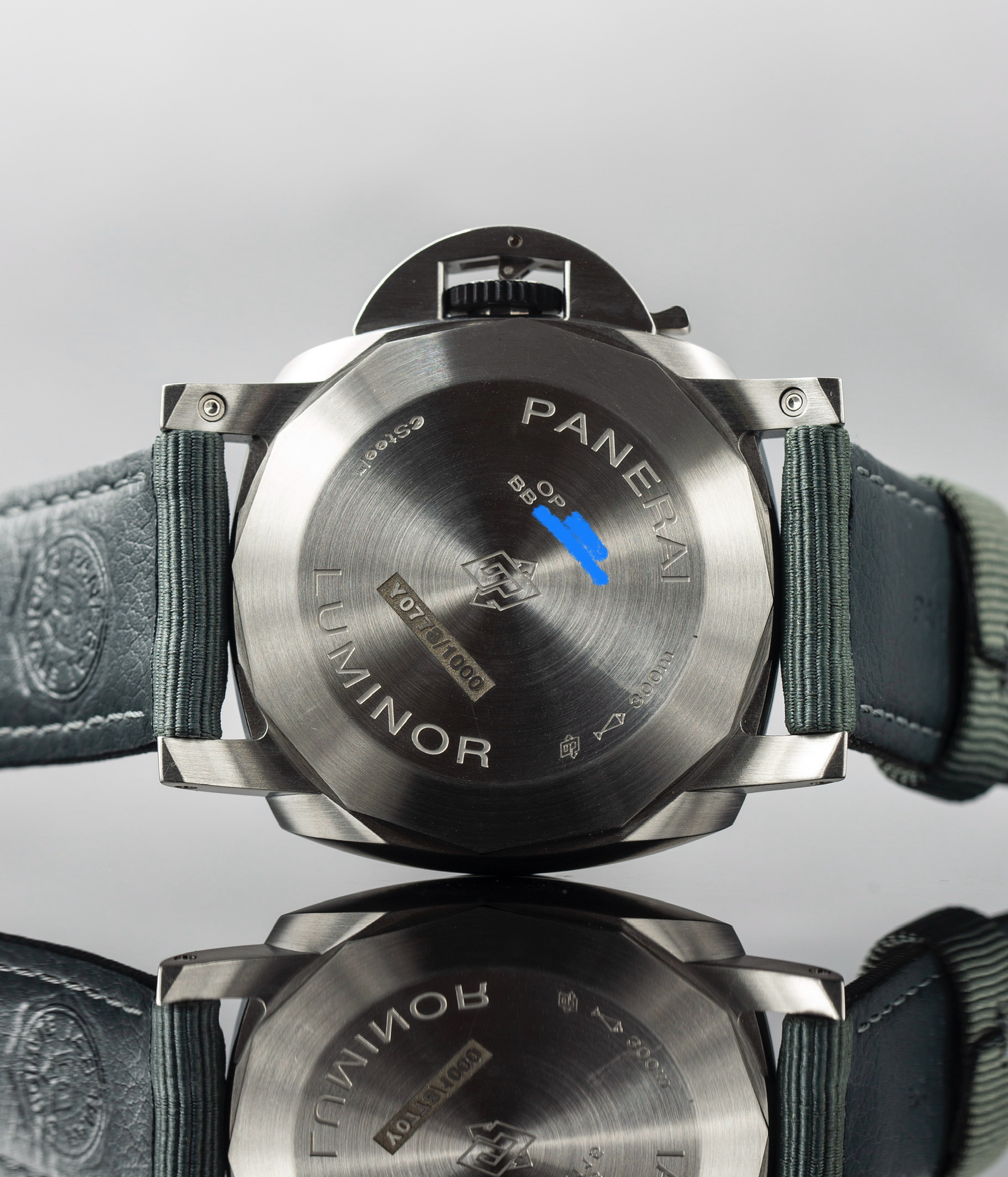 Panerai Luminor Marina ESteel PAM01358 Thumbnail 4