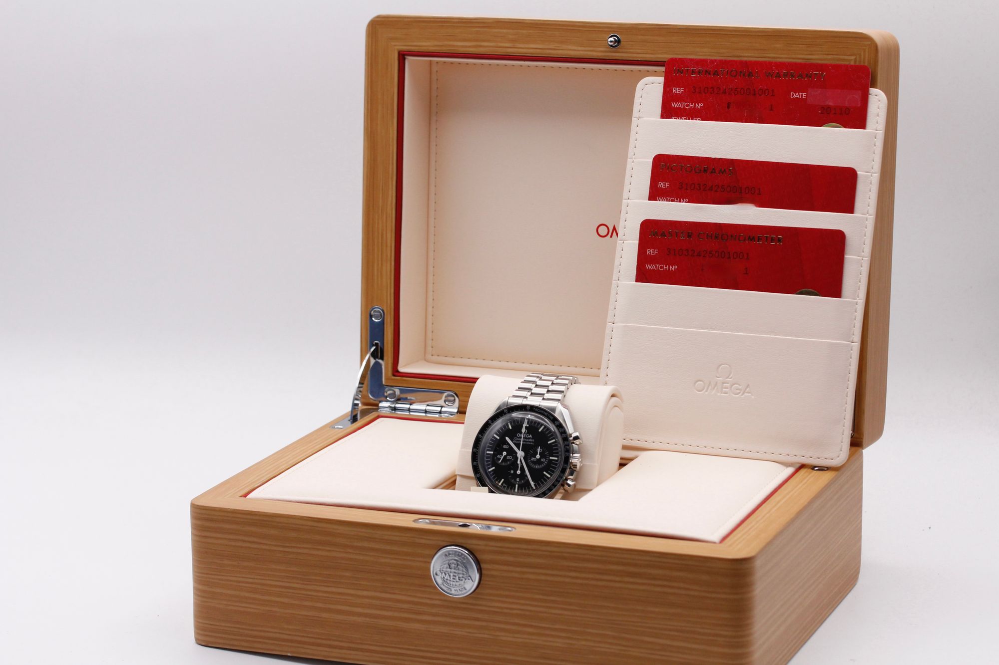 Omega Speedmaster Moonwatch 310.32.42.50.01.001 Thumbnail 5