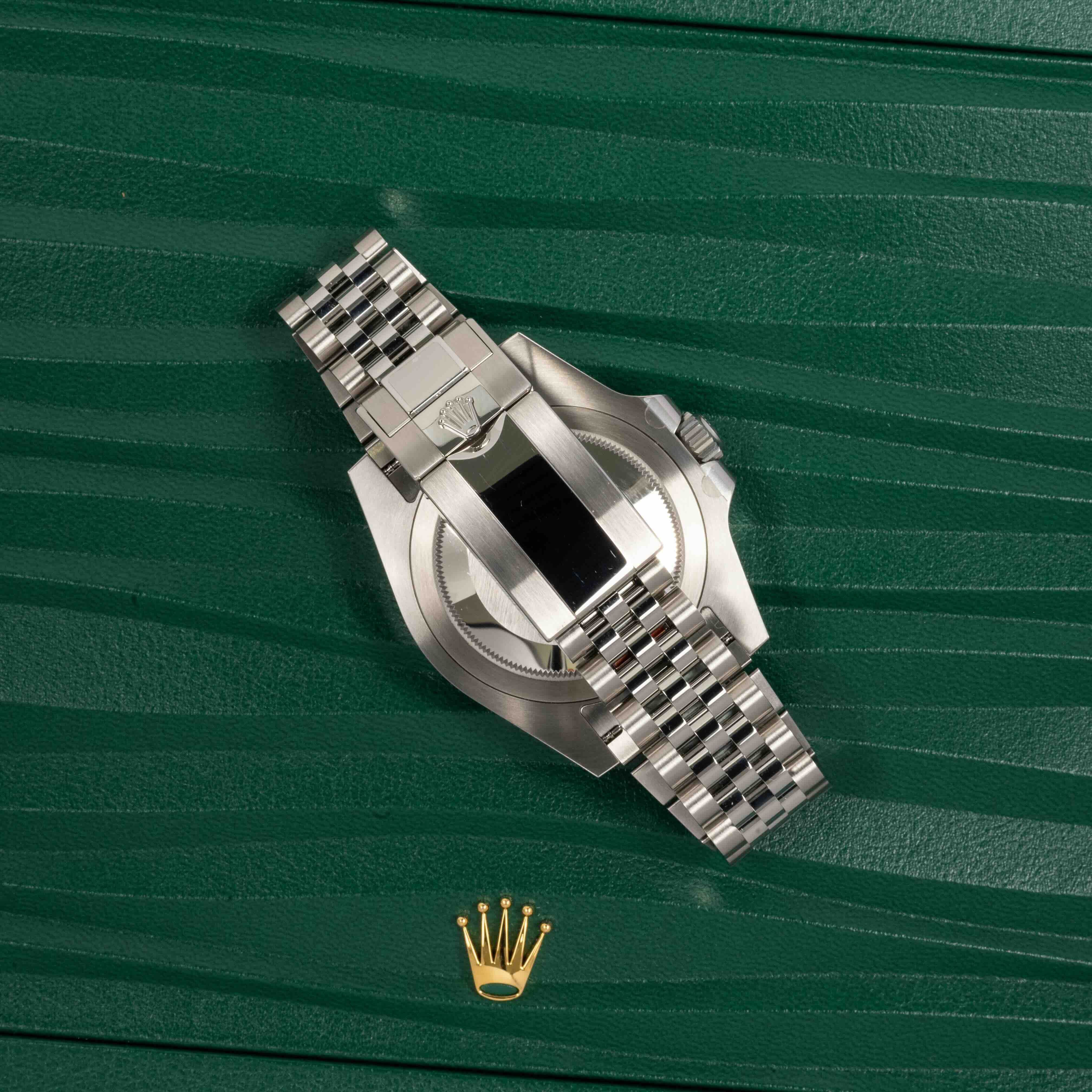 Rolex GMT Master II 126710 GRNR Thumbnail 3