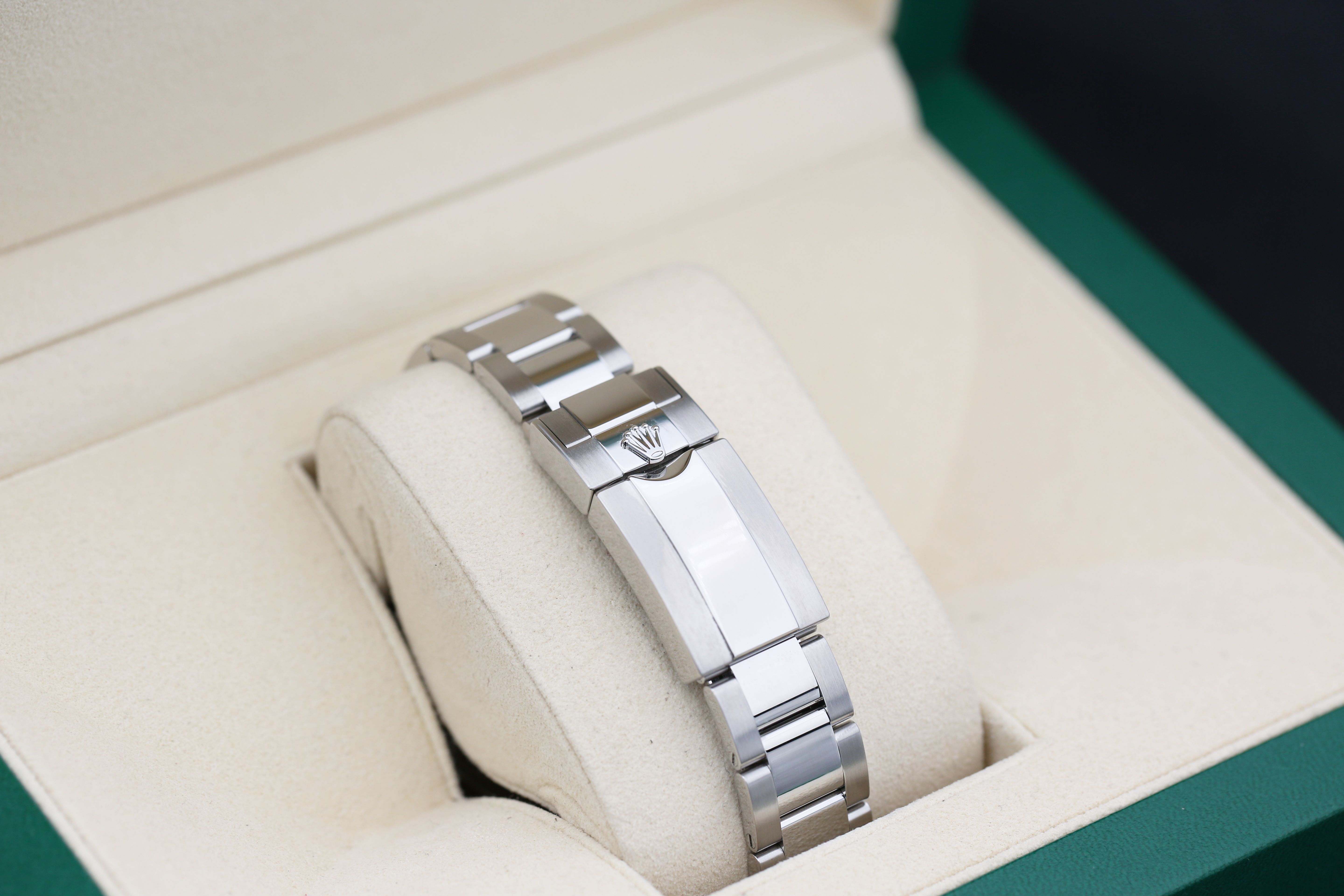 Rolex Yacht-Master 126622 Thumbnail 3