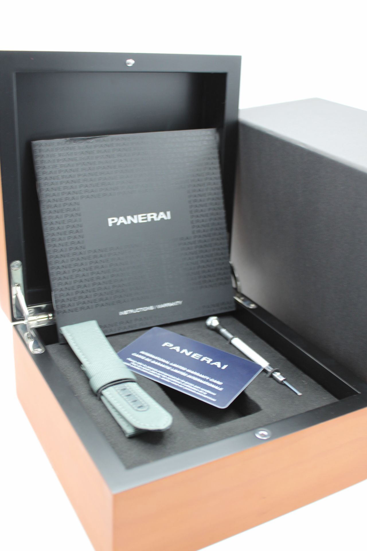 Panerai Luminor Marina PAM01662 Thumbnail 6