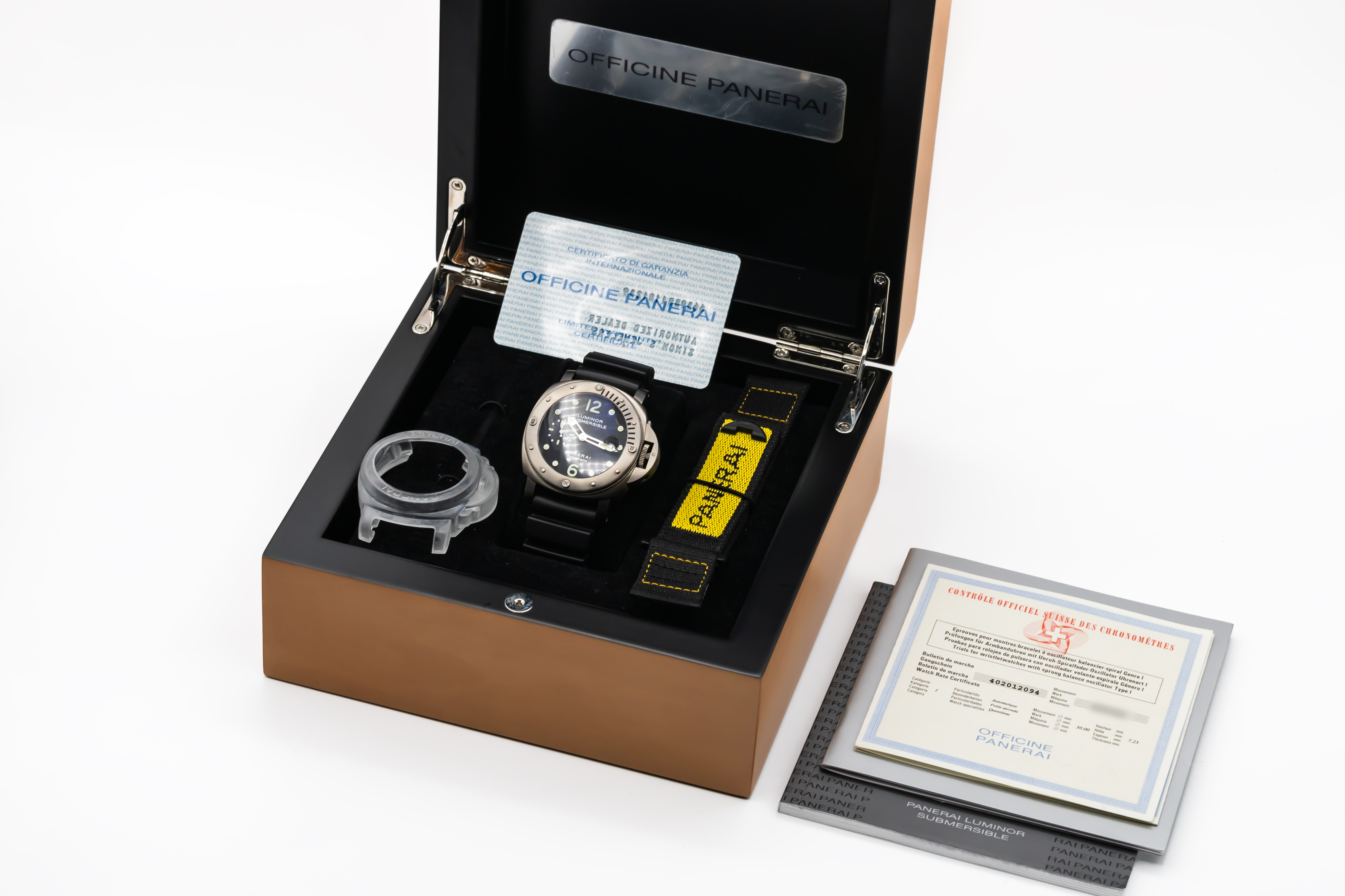 Panerai Luminor Submersible PAM00025 Thumbnail 7