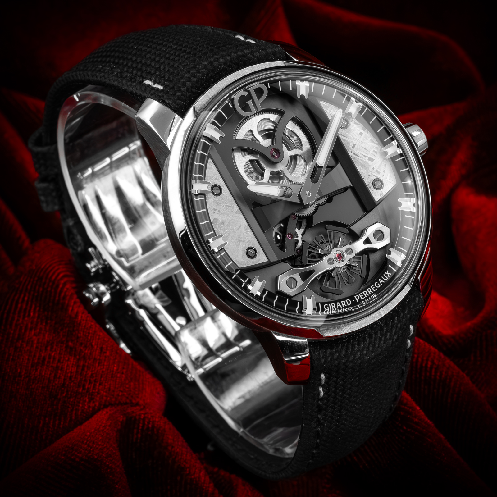 Girard Perregaux Bridges 82000-11-3259-5CX Thumbnail 2