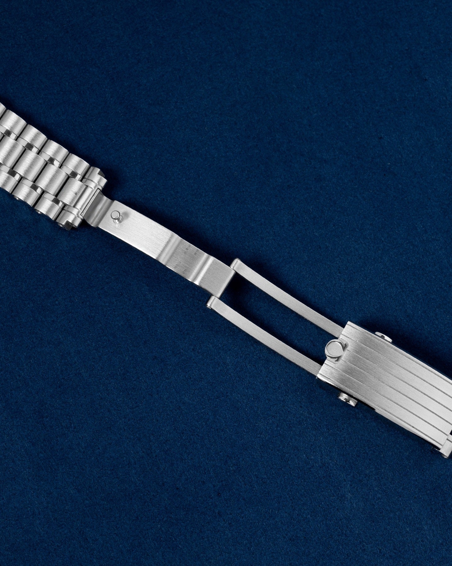 Omega Speedmaster Moonwatch Professional 310.30.42.50.01.002 Thumbnail 3