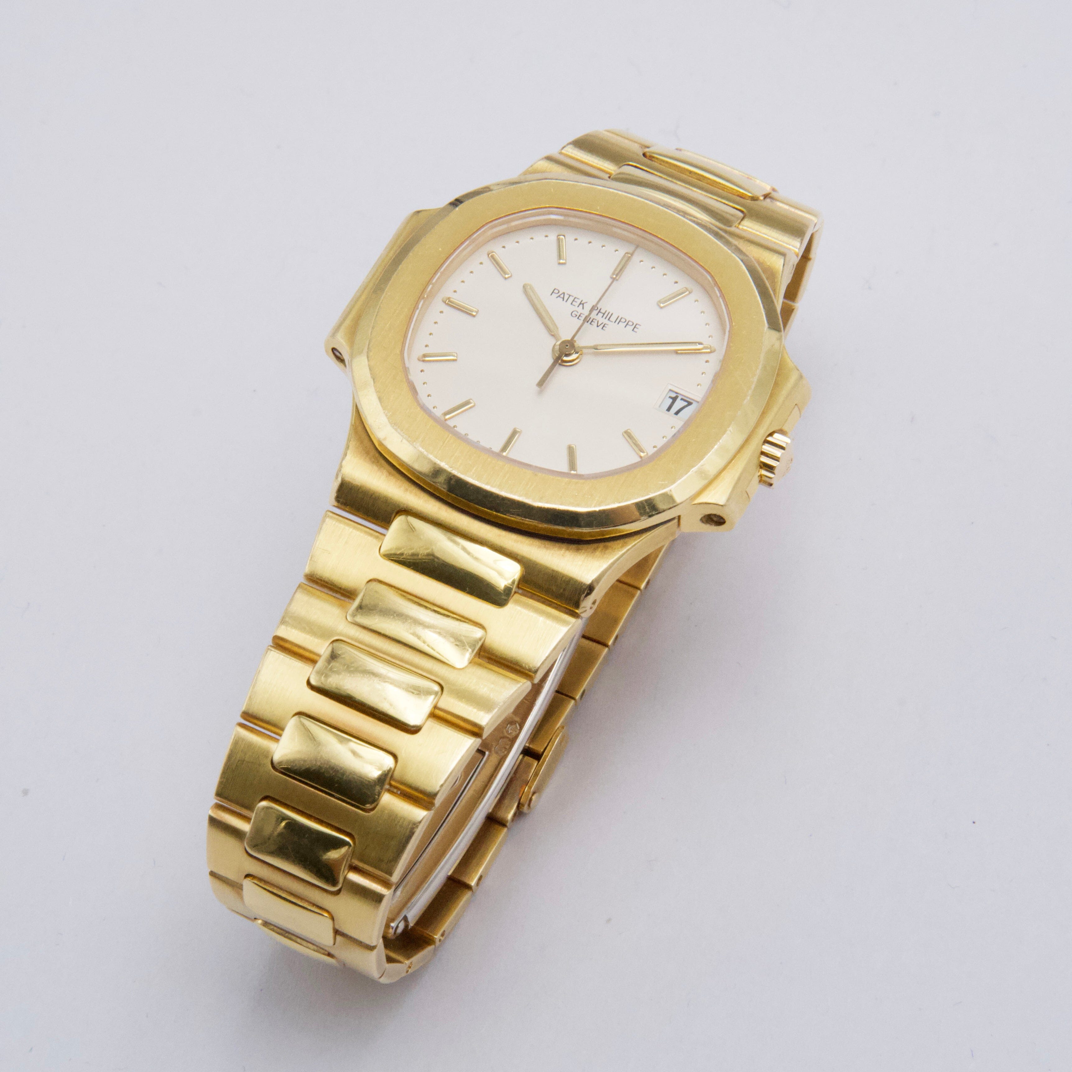 Patek Philippe Nautilus 3800/1J Thumbnail 2
