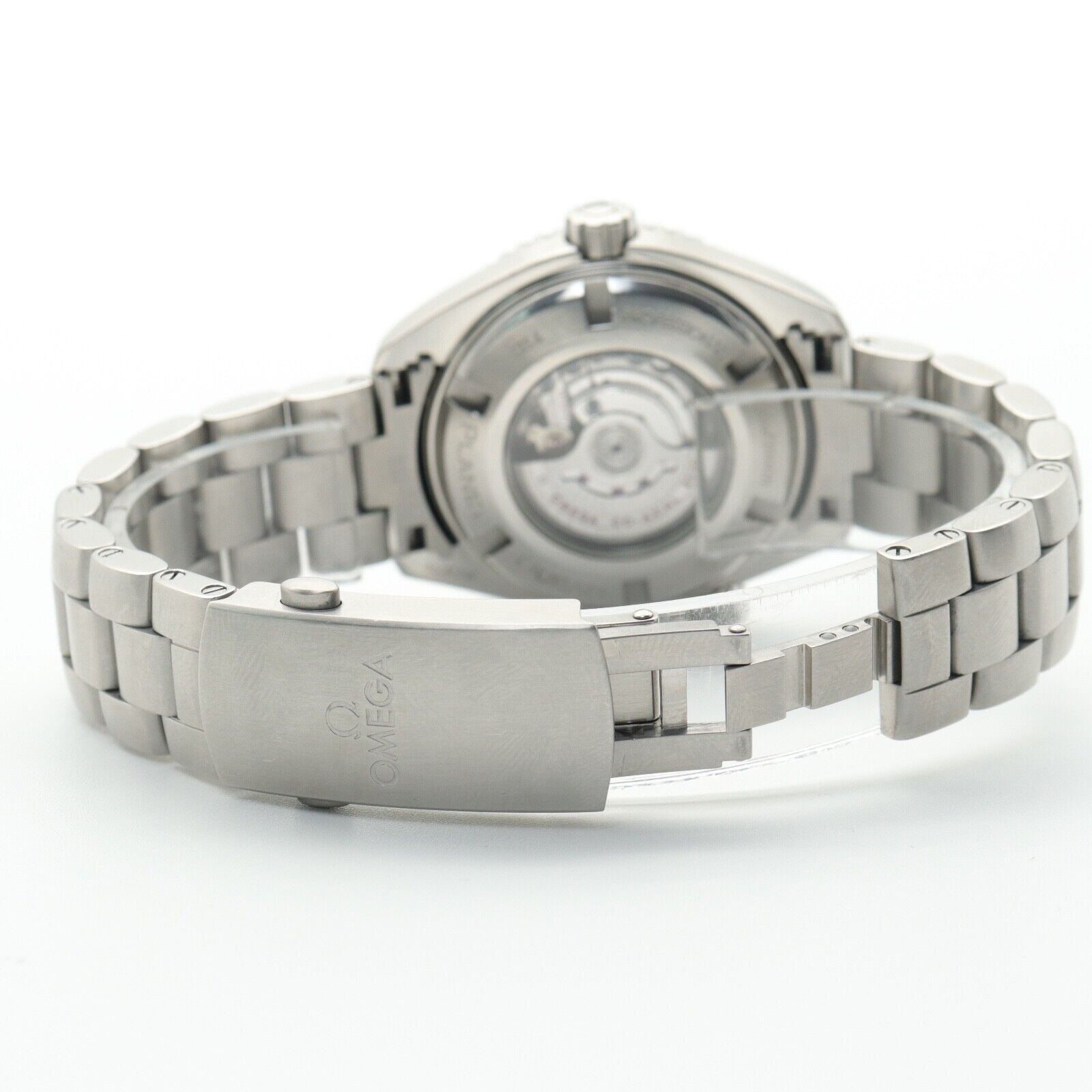 Omega Planet Ocean 232.30.38.20.01.001 Thumbnail 3