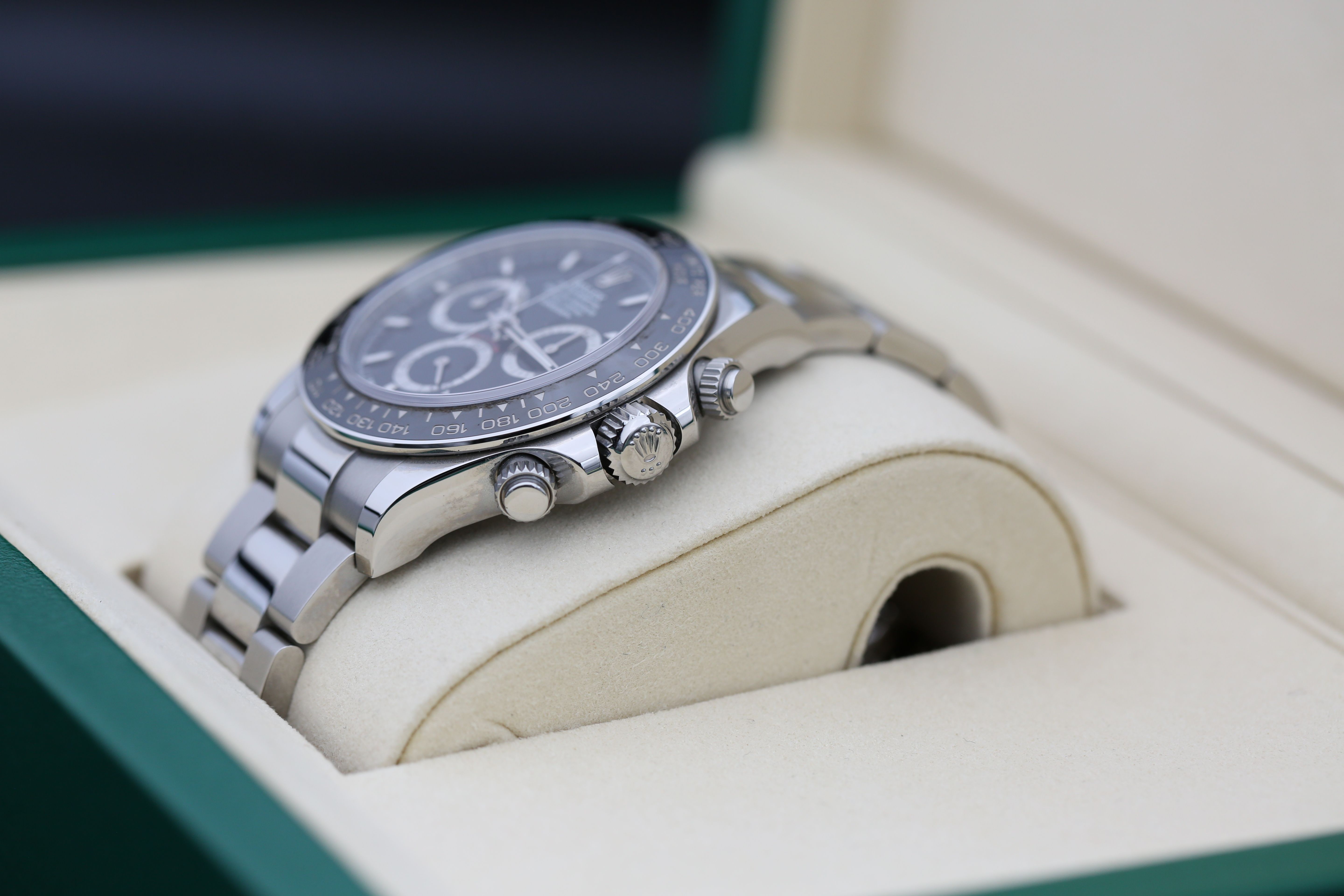 Rolex Daytona 126500 LN Thumbnail 6