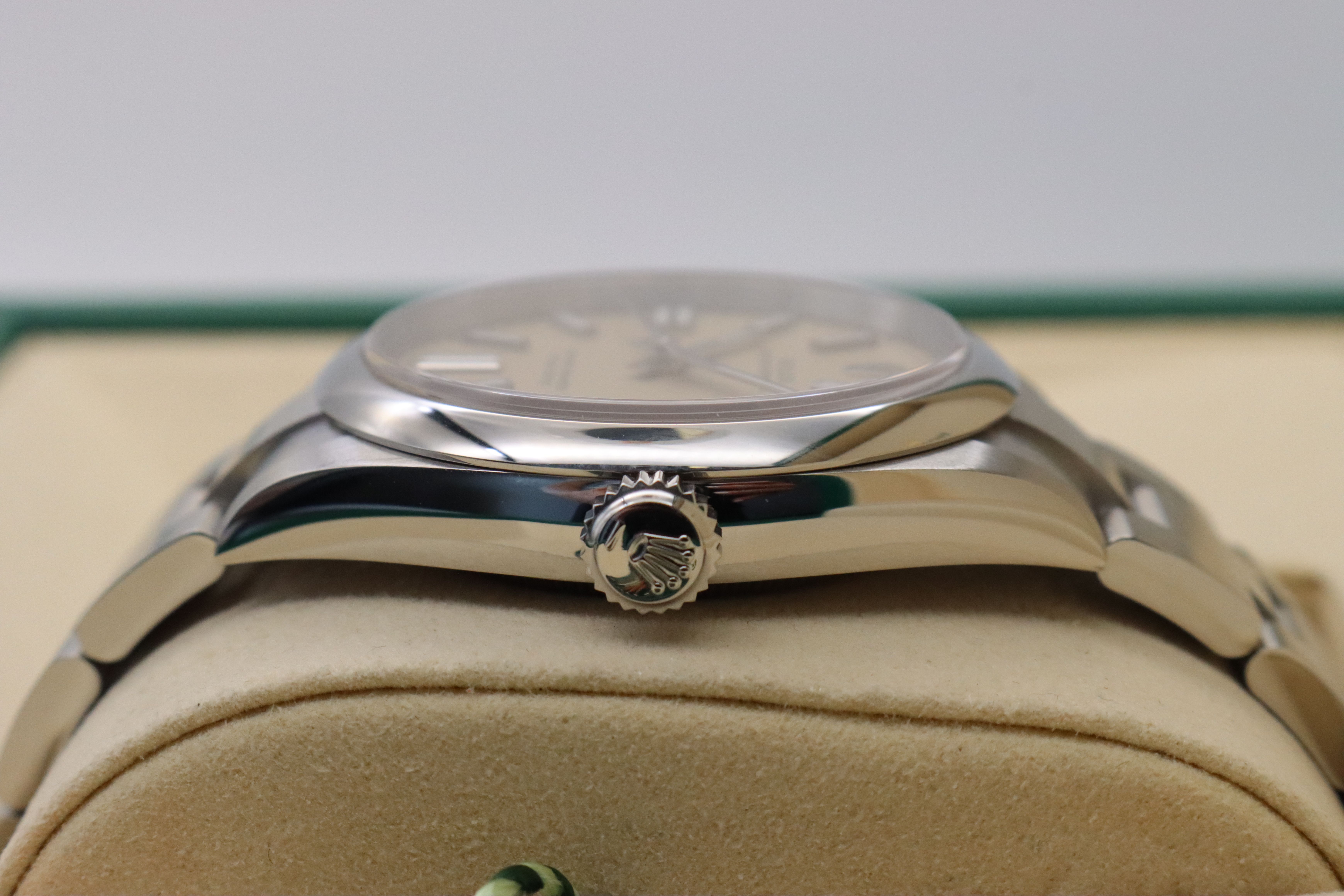 Rolex Oyster Perpetual 41 134300 Thumbnail 2