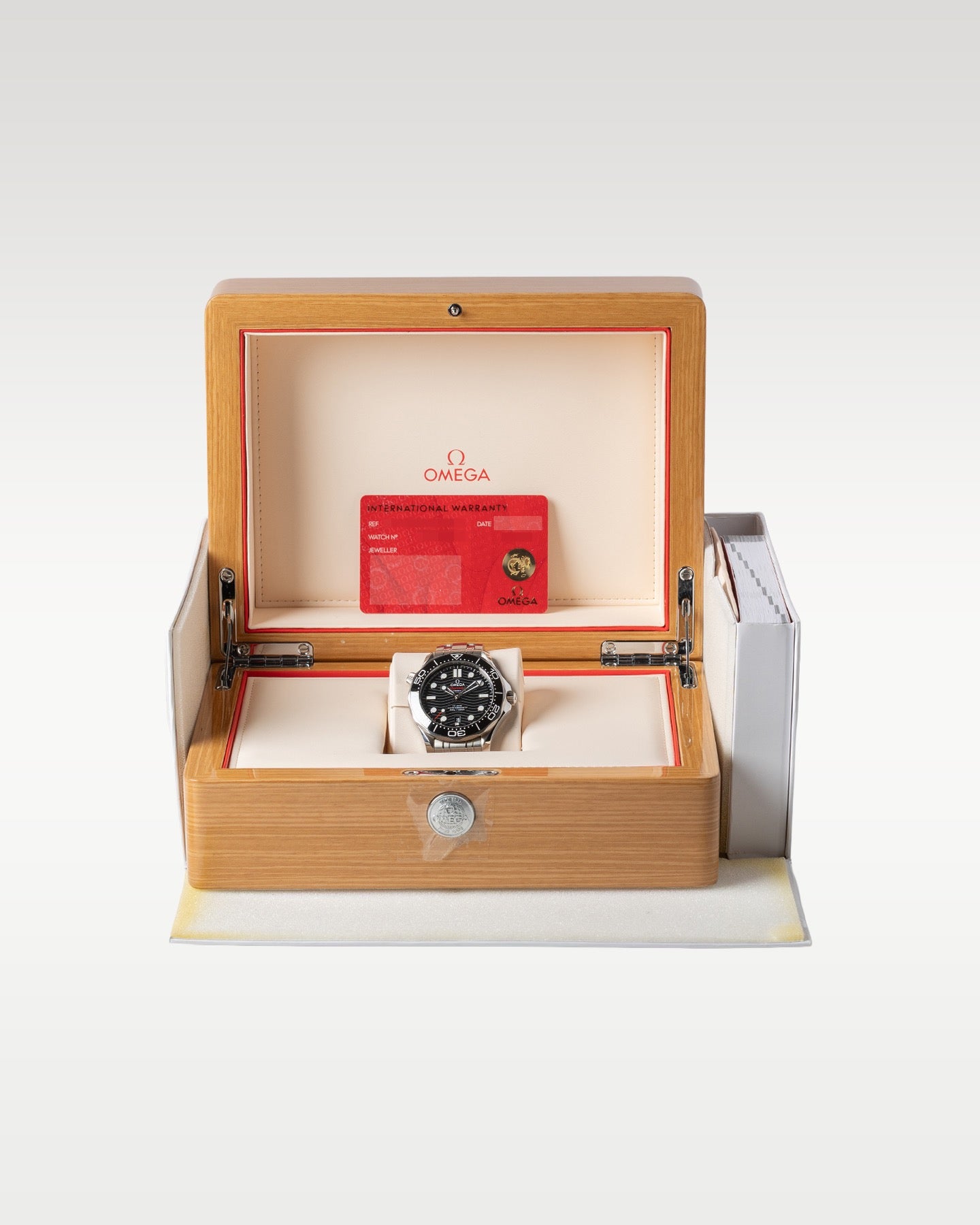 Omega Seamaster Diver 300m 210.30.42.20.01.001 Thumbnail 5