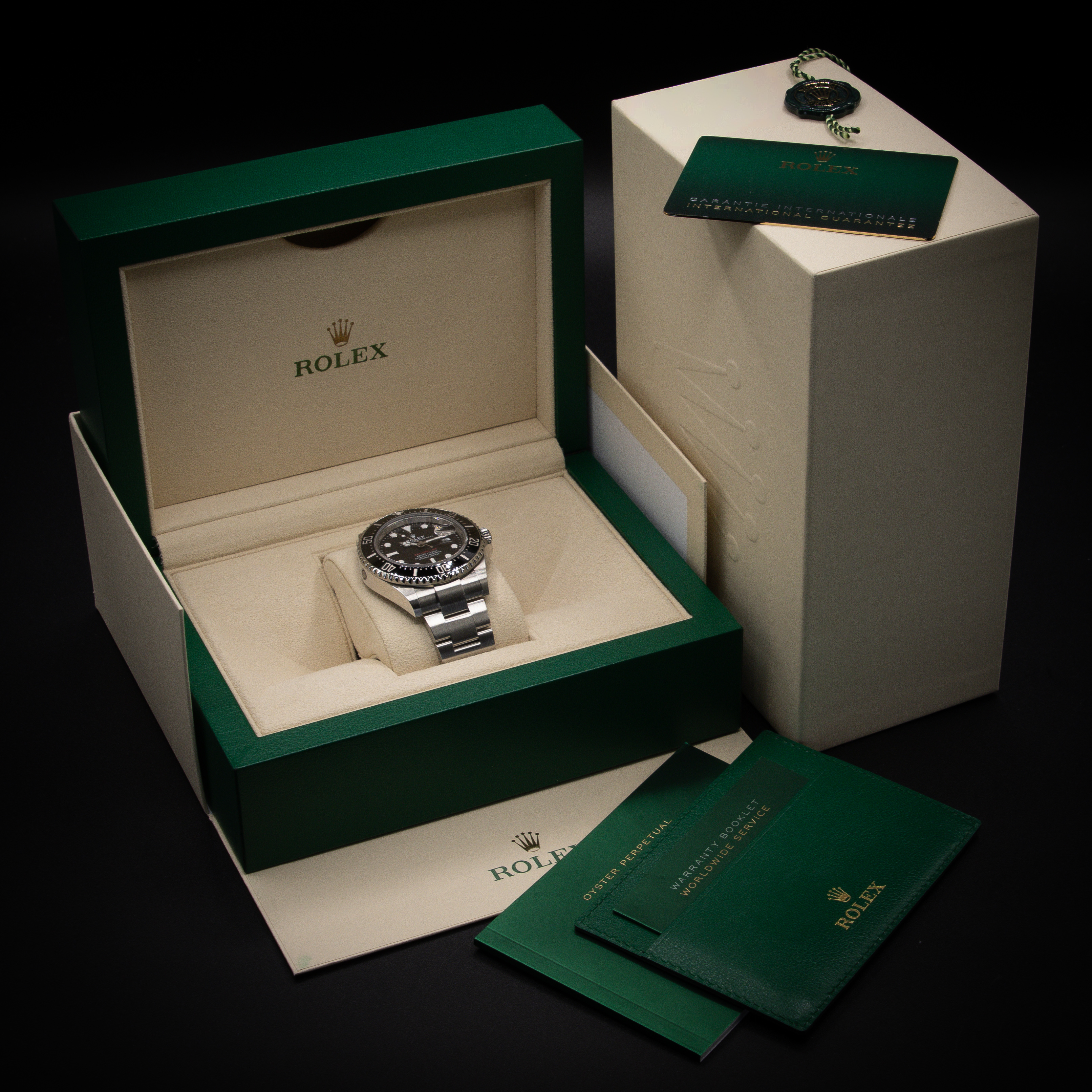 Rolex Sea-Dweller 126600 Thumbnail 5