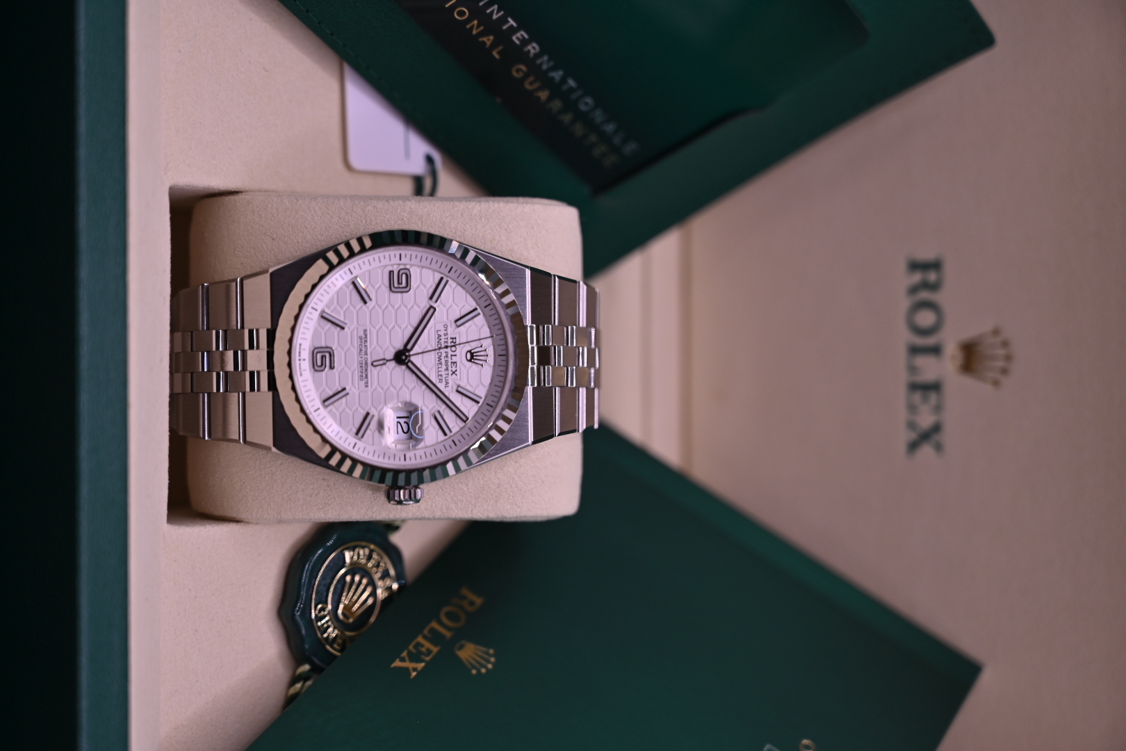 Rolex Land-Dweller 40 127334 Thumbnail 2