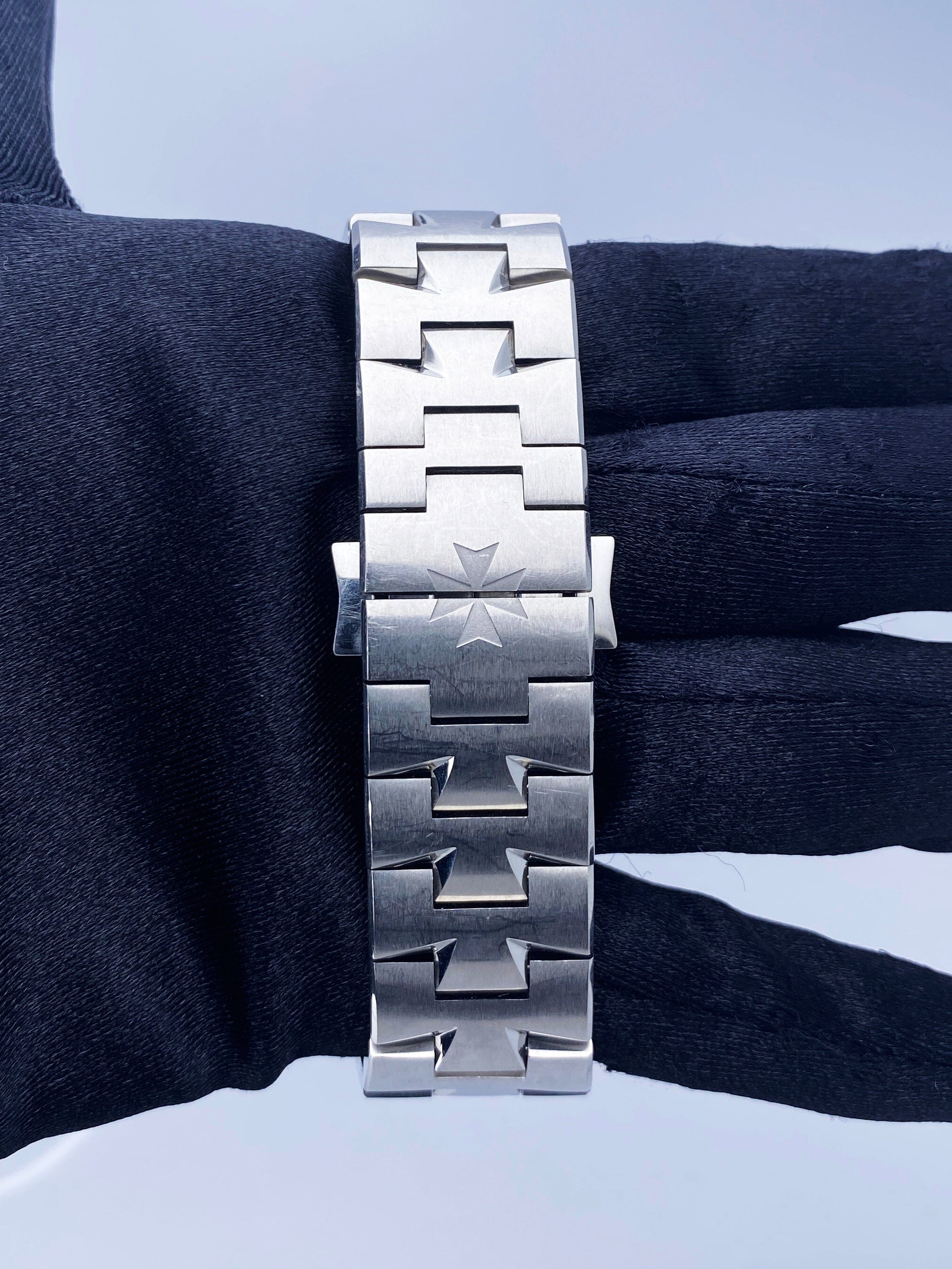 Vacheron Constantin Overseas 47450/B01A-9227 Thumbnail 6