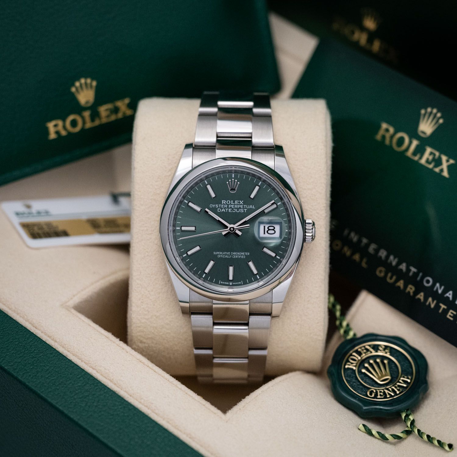 Rolex Datejust 126200 Thumbnail 6