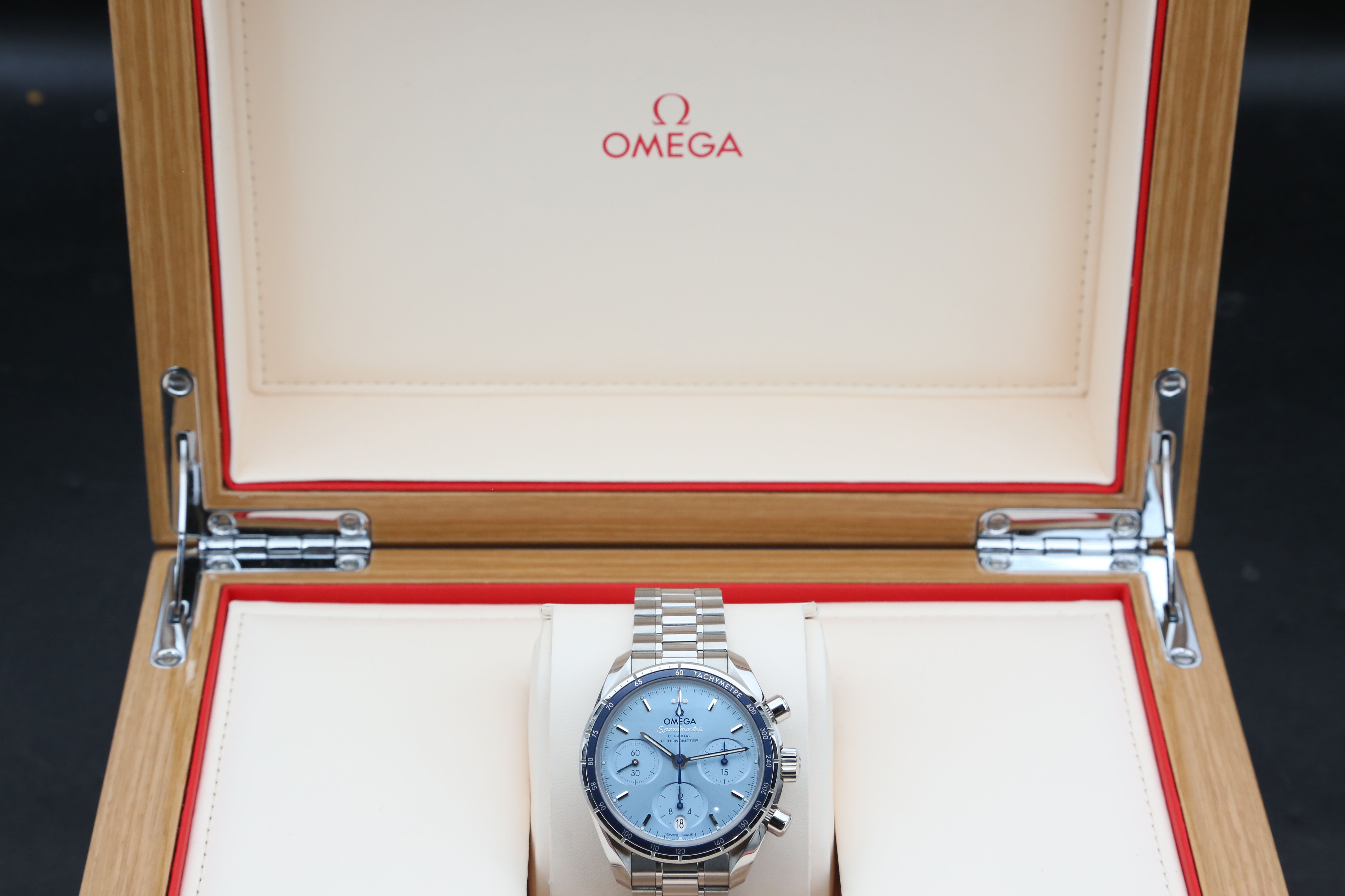 Omega Speedmaster 38 324.30.38.50.03.001 Thumbnail 4