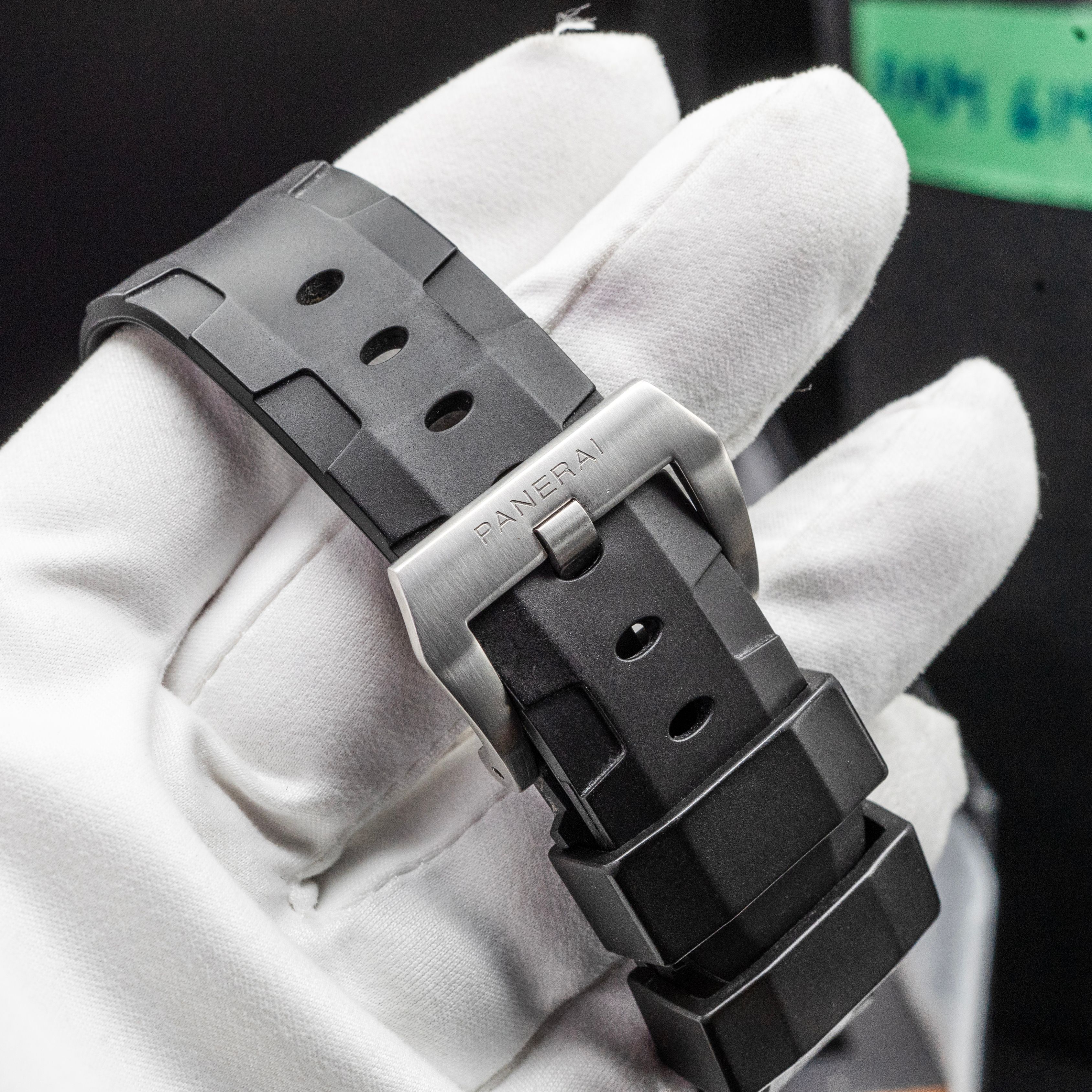 Panerai Luminor Submersible PAM00614 Thumbnail 3