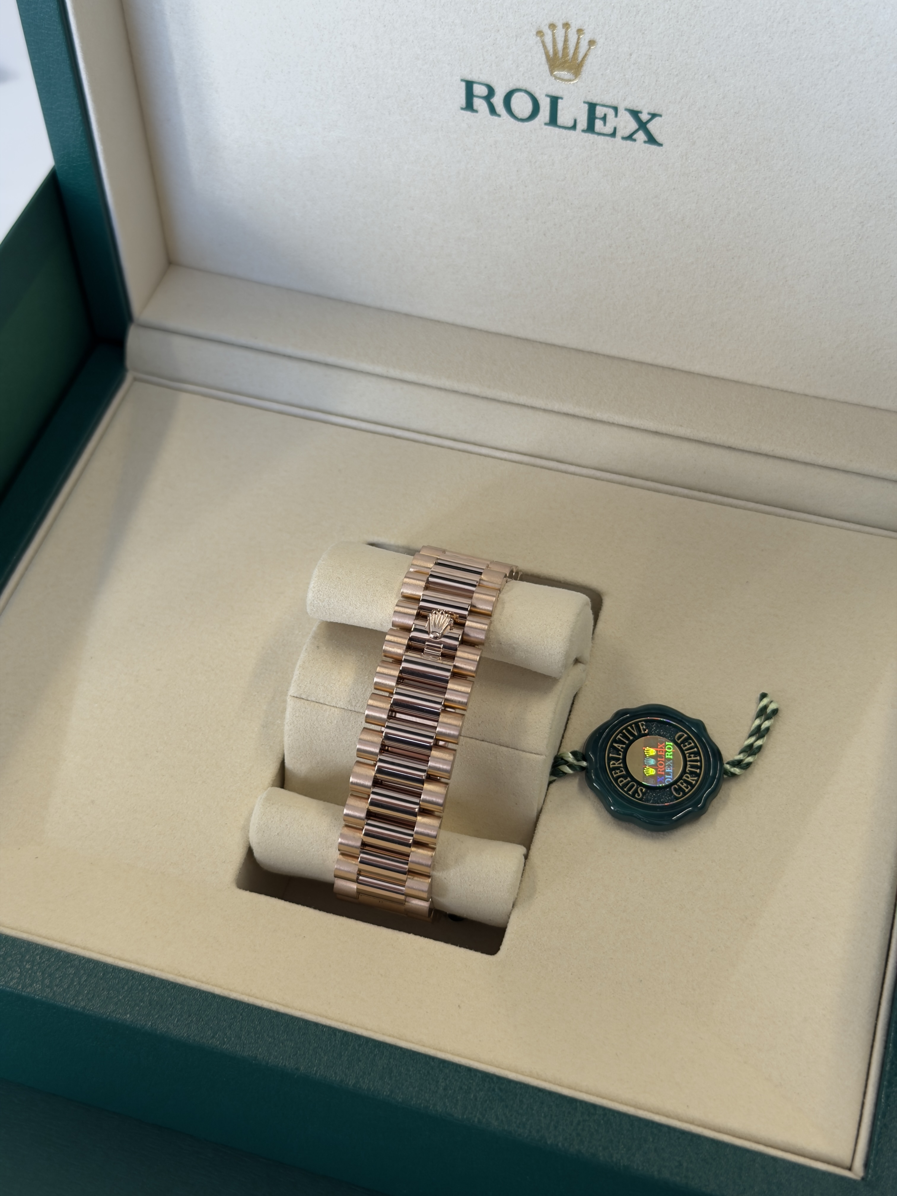 Rolex Day-Date 40 228235 Thumbnail 5