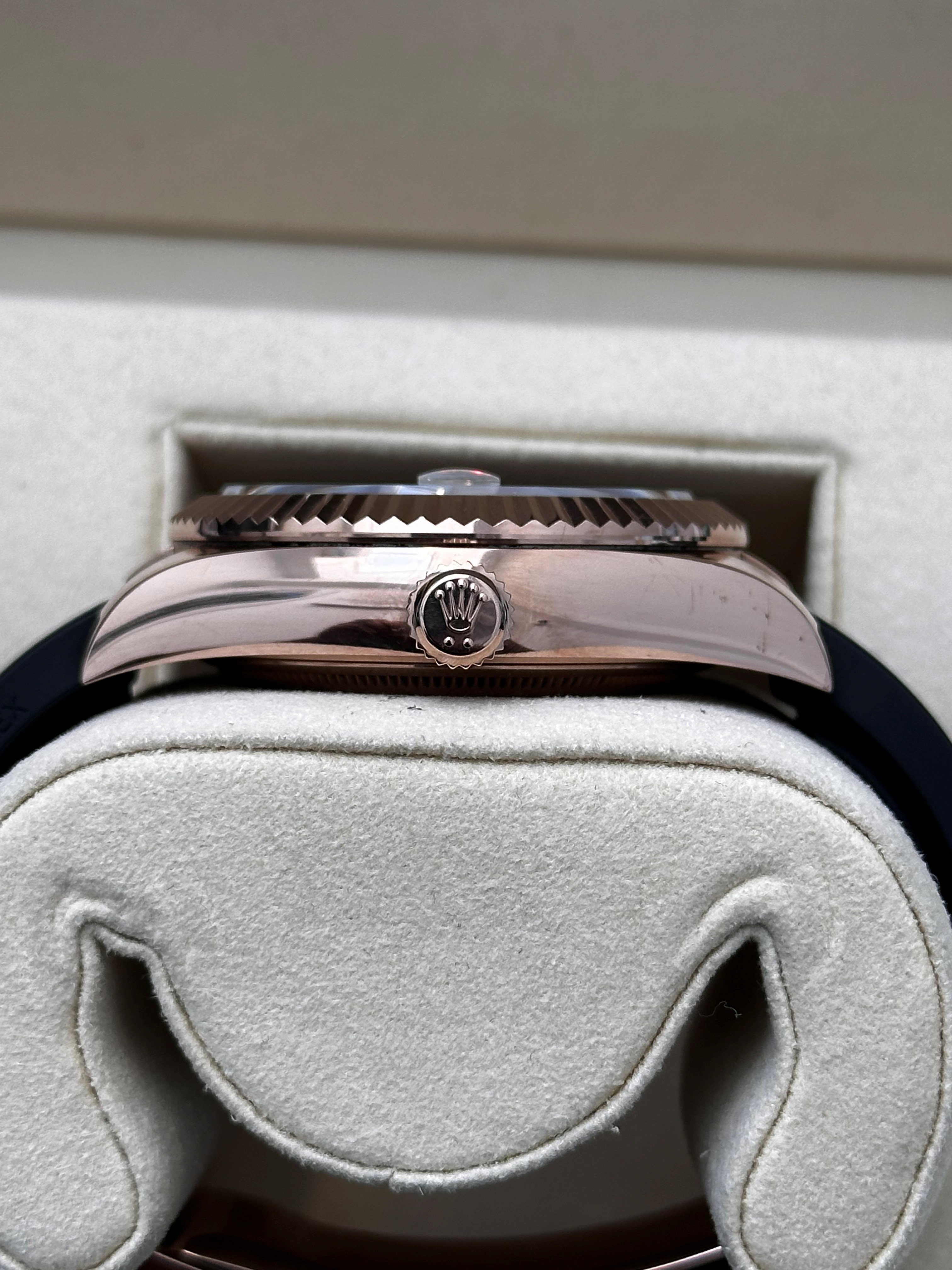 Rolex Sky-Dweller 326235 Thumbnail 2