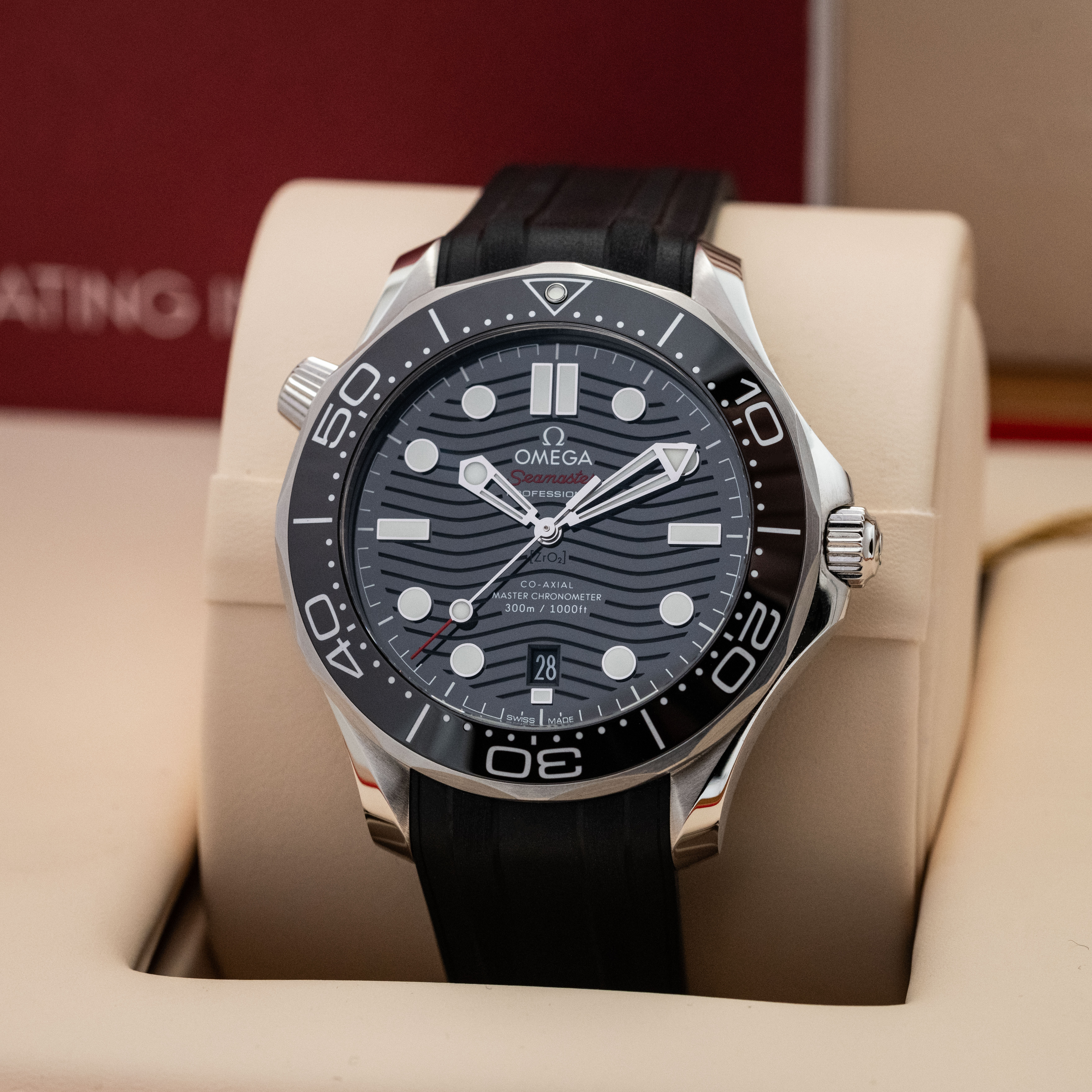 Omega Seamaster Diver 300m 210.32.42.20.01.001 Thumbnail 5