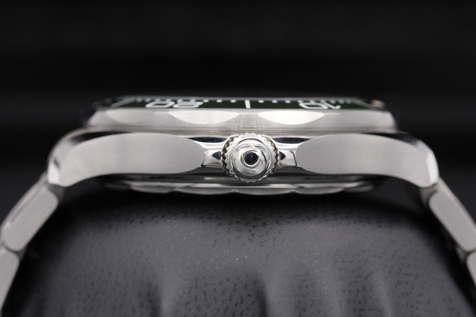 Omega Seamaster Diver 300m 210.30.42.20.10.001 Thumbnail 3