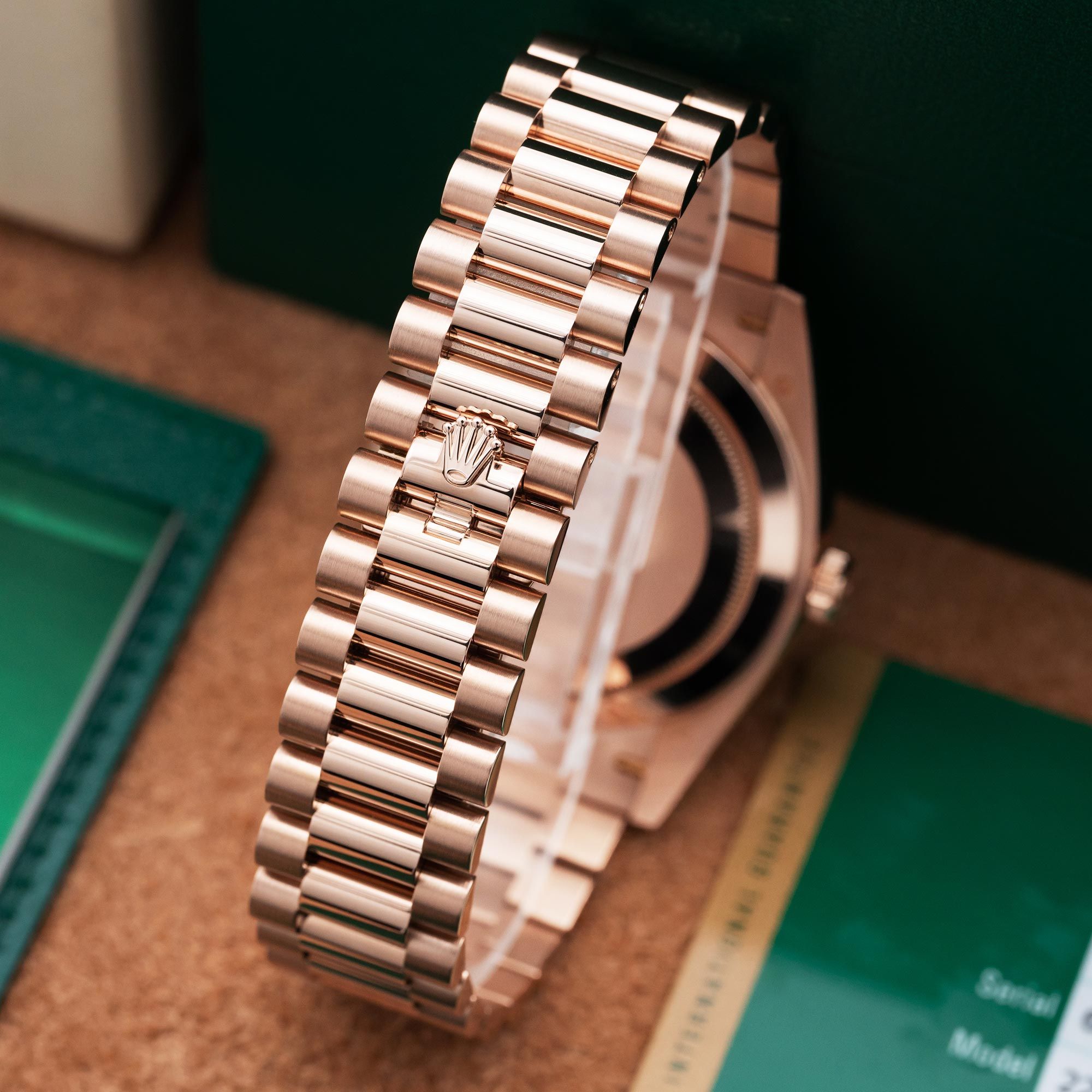Rolex Day-Date 40 228235 Thumbnail 3