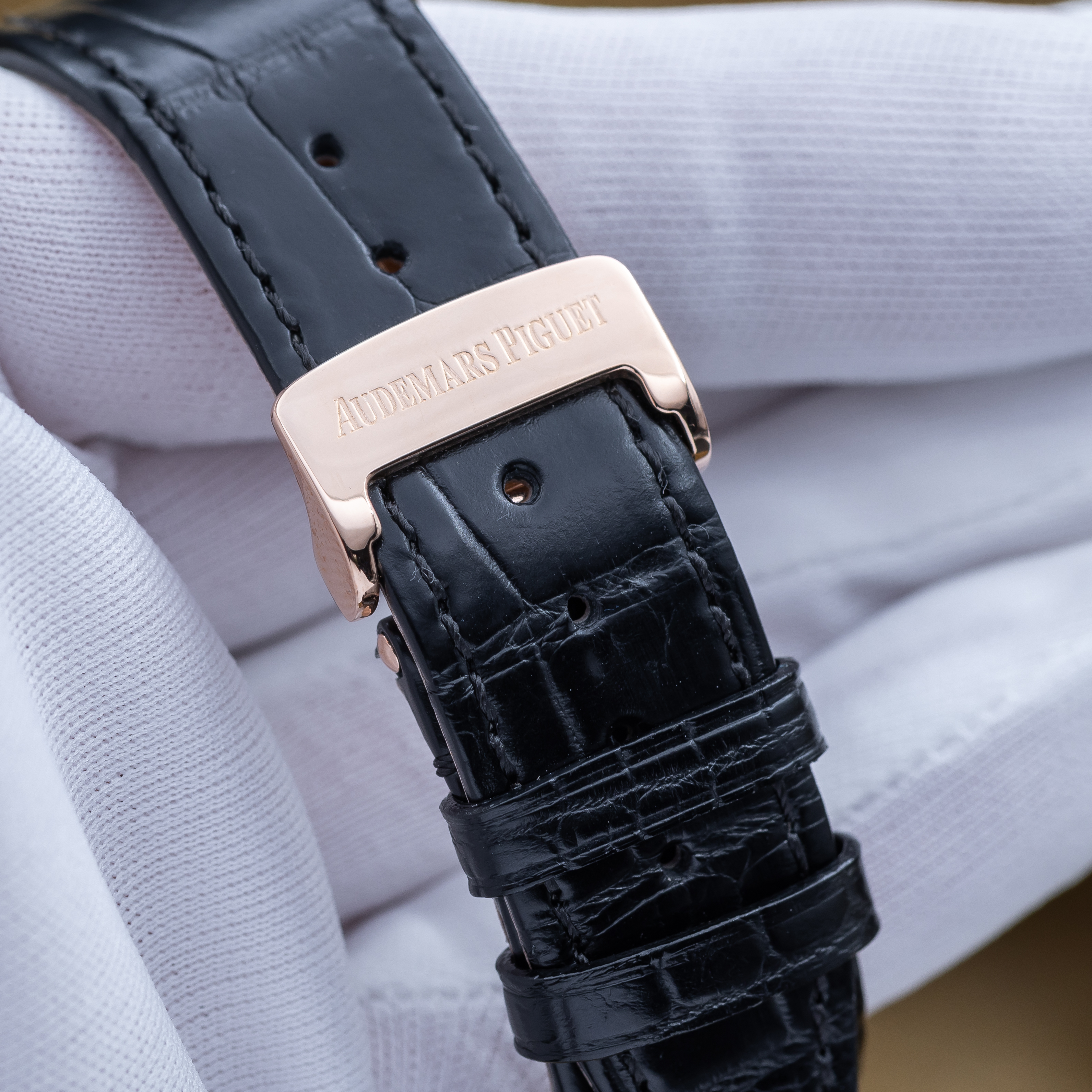 Audemars Piguet Royal Oak 15300OR.OO.D088CR.01 Thumbnail 3