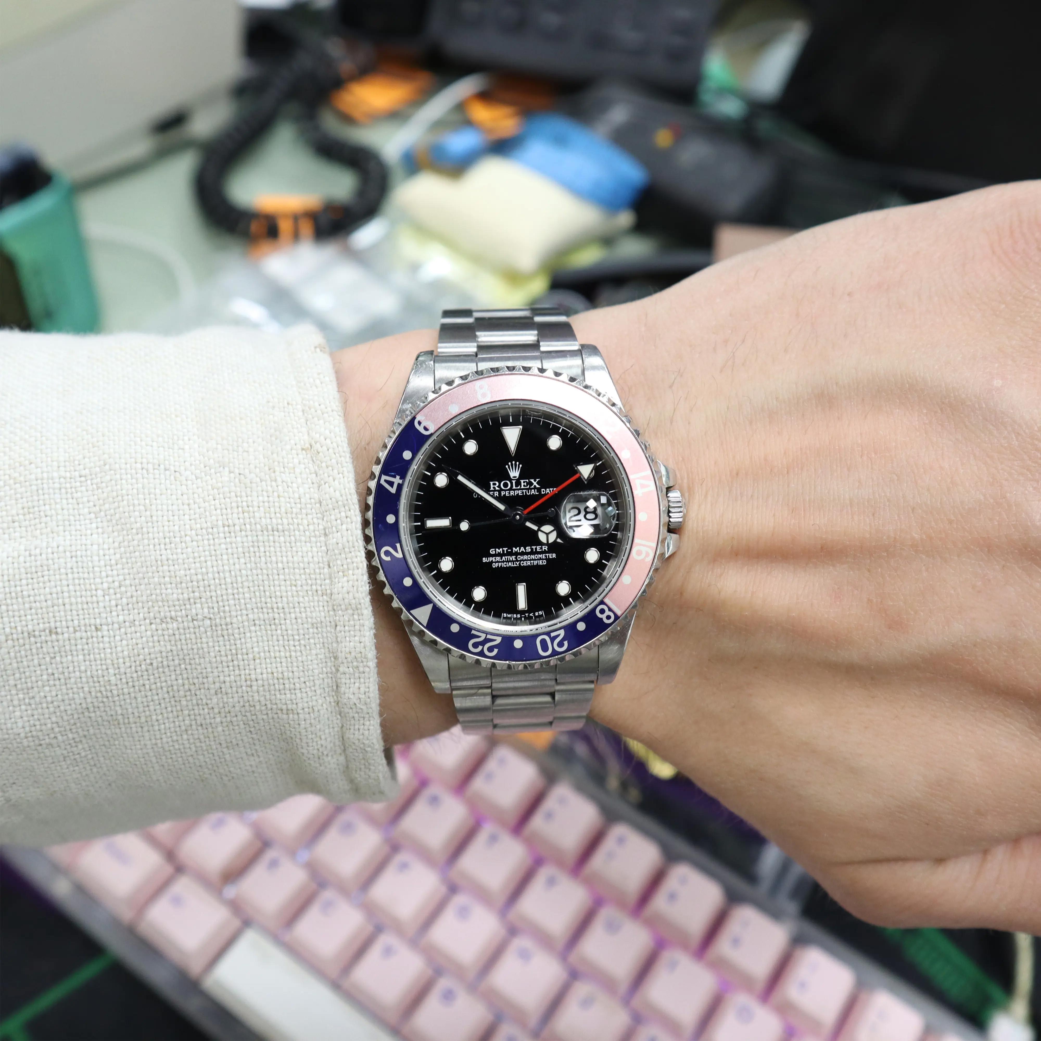 Rolex GMT Master 16700 Thumbnail 5