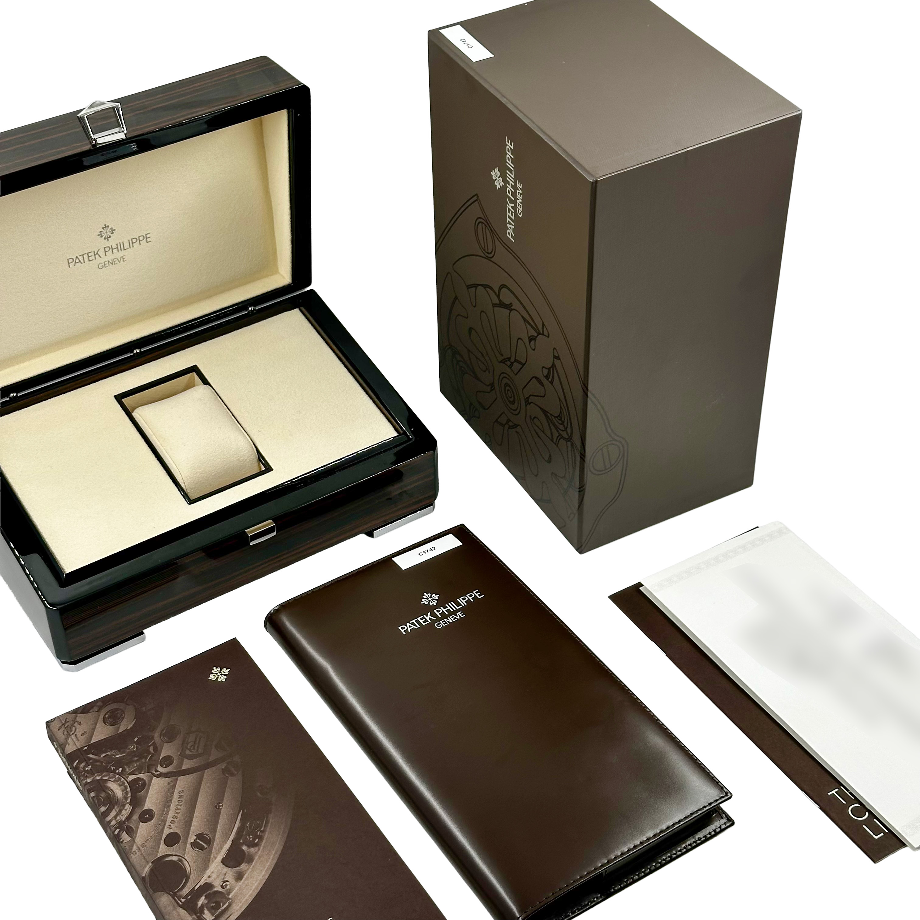 Patek Philippe Calatrava 5227G-010 Thumbnail 5