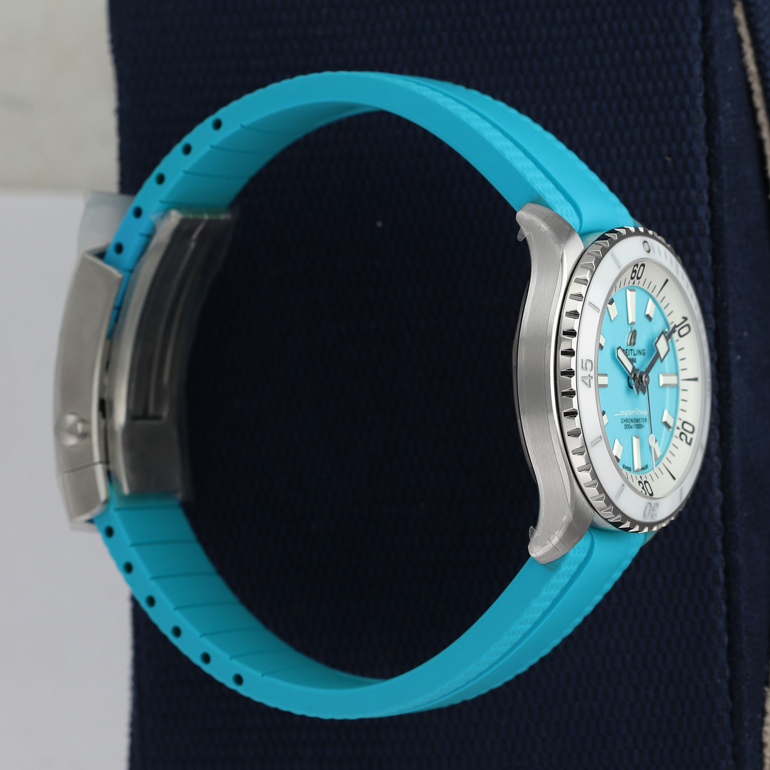 Breitling SuperOcean Automatic 36 A17377 Thumbnail 3