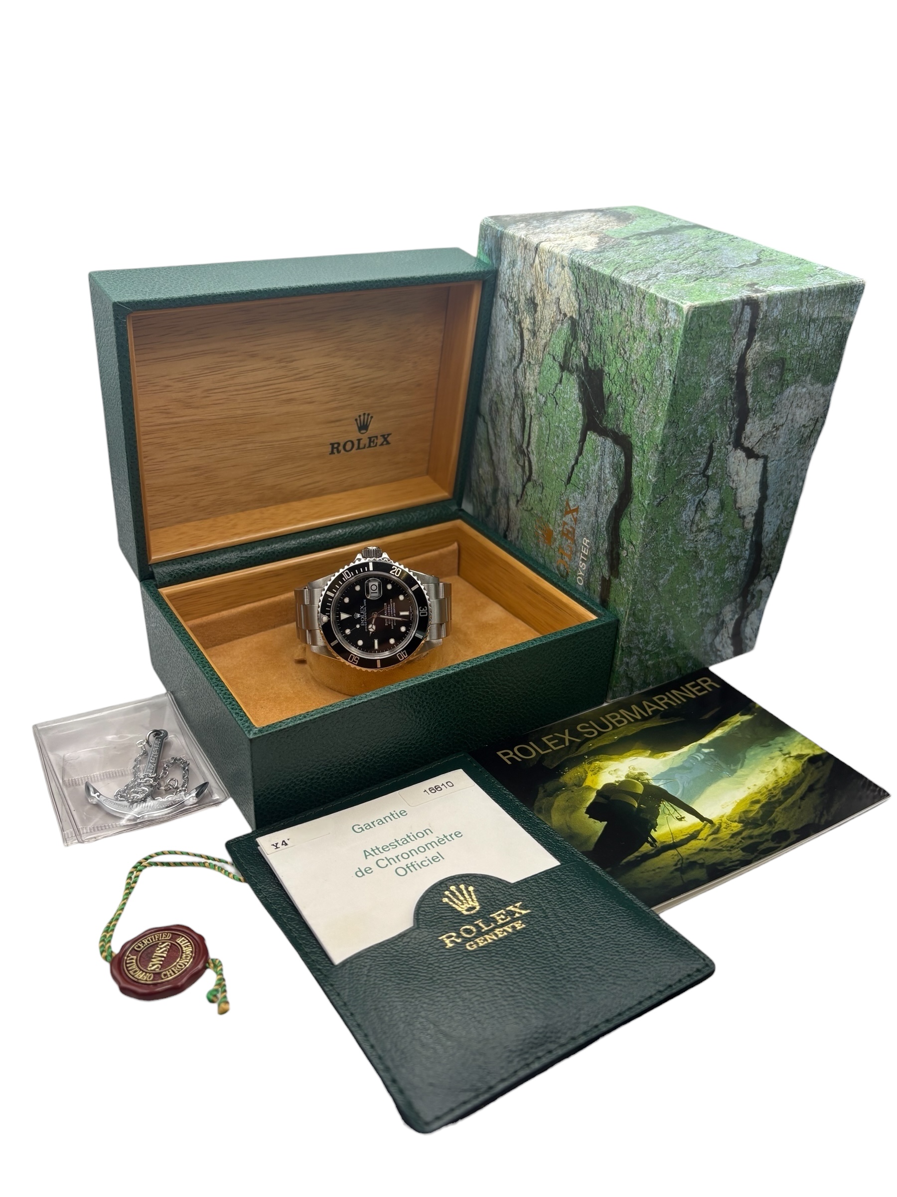 Rolex Submariner 16610 Thumbnail 4