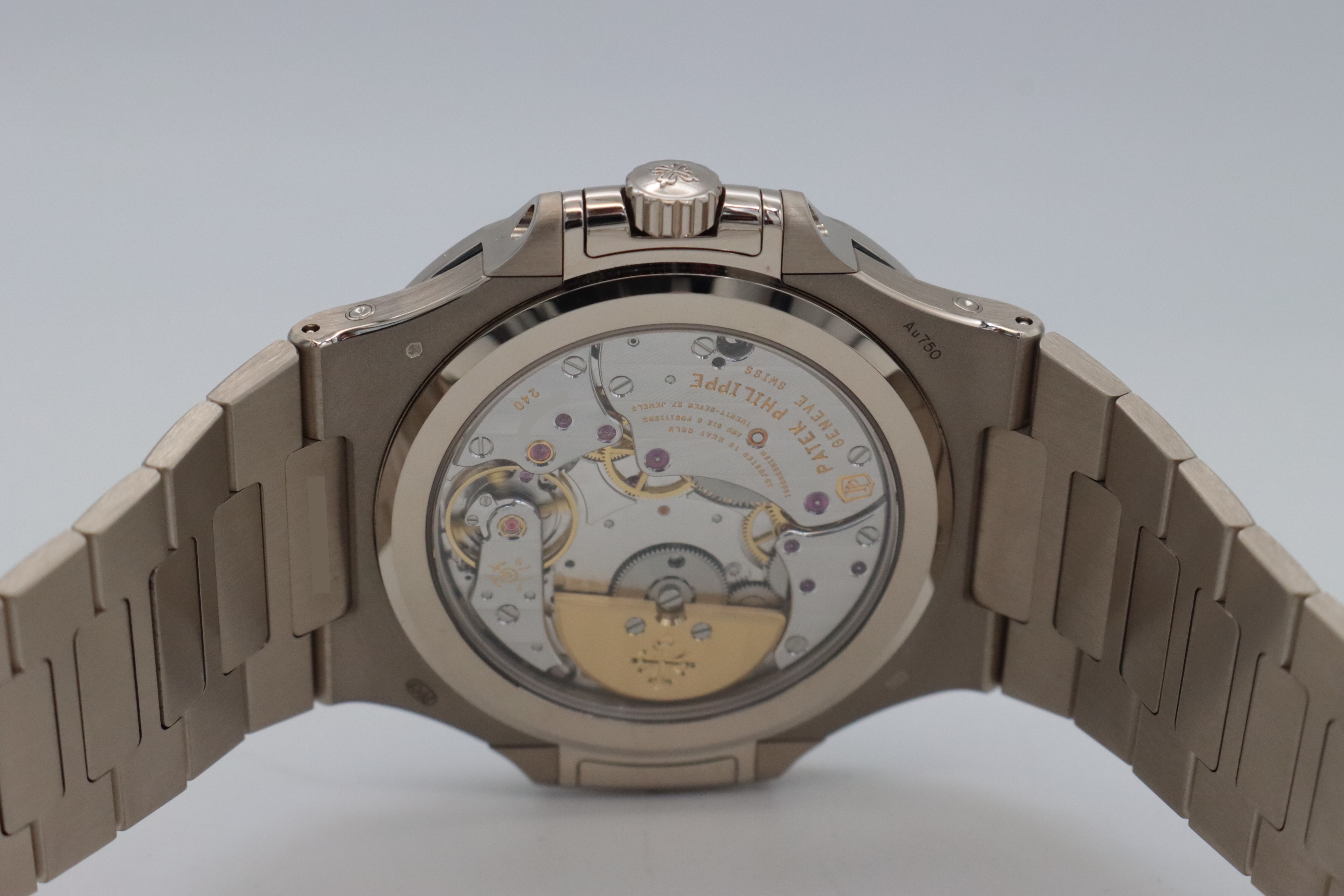Patek Philippe Nautilus 5740/1G-001 Thumbnail 4