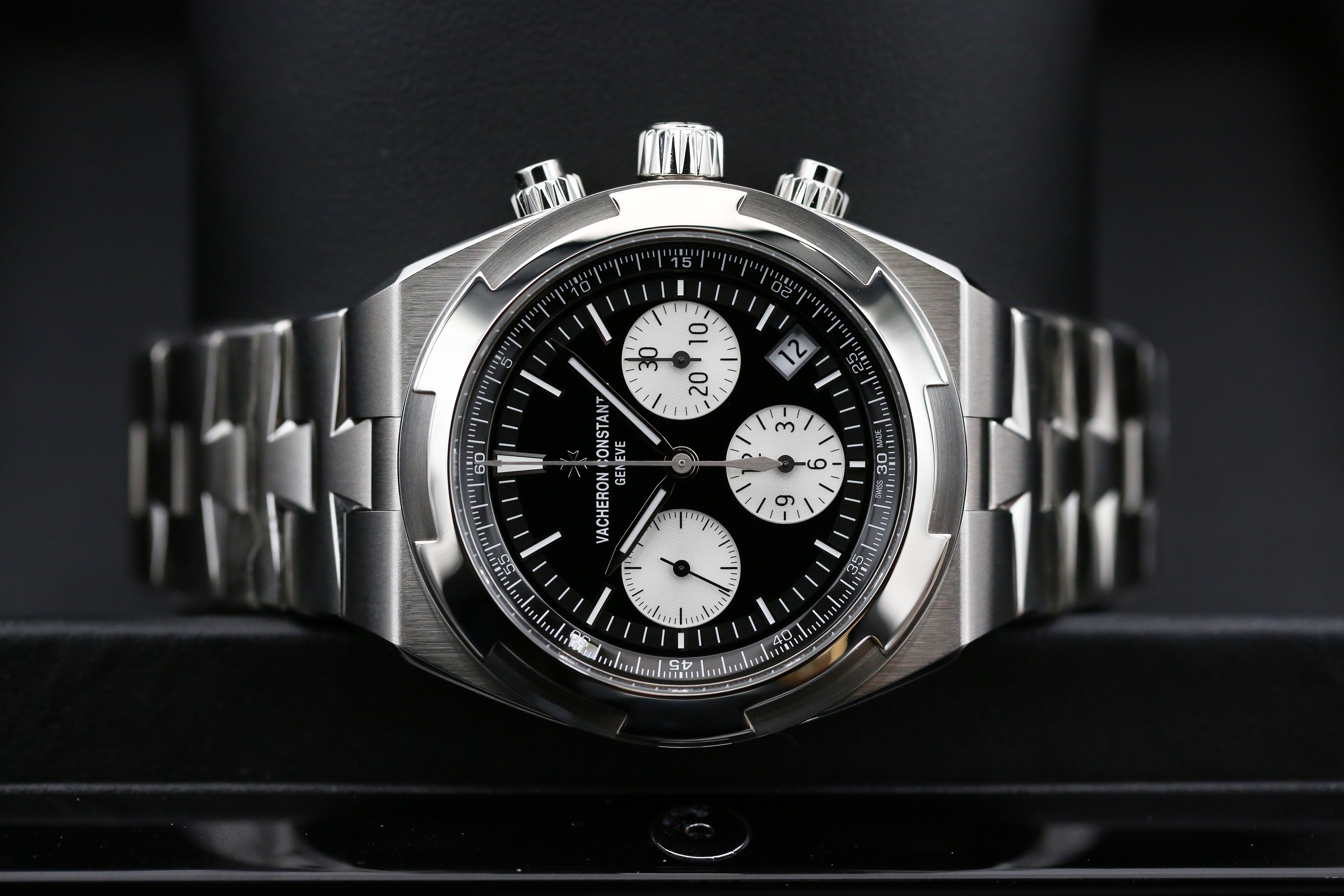 Vacheron Constantin Overseas 5520V/210A-B481 Thumbnail 5