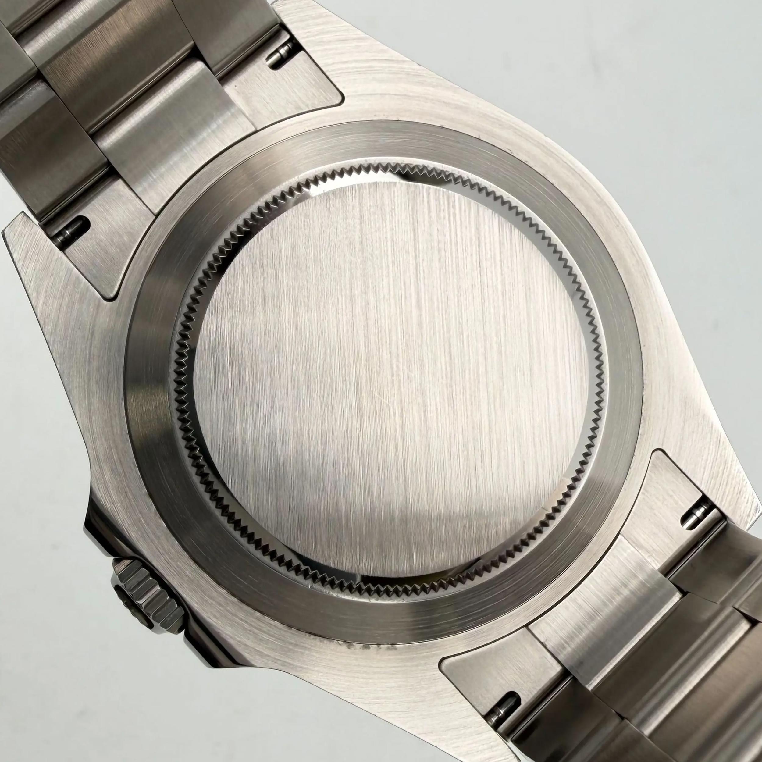 Rolex Explorer II 226570 Thumbnail 4