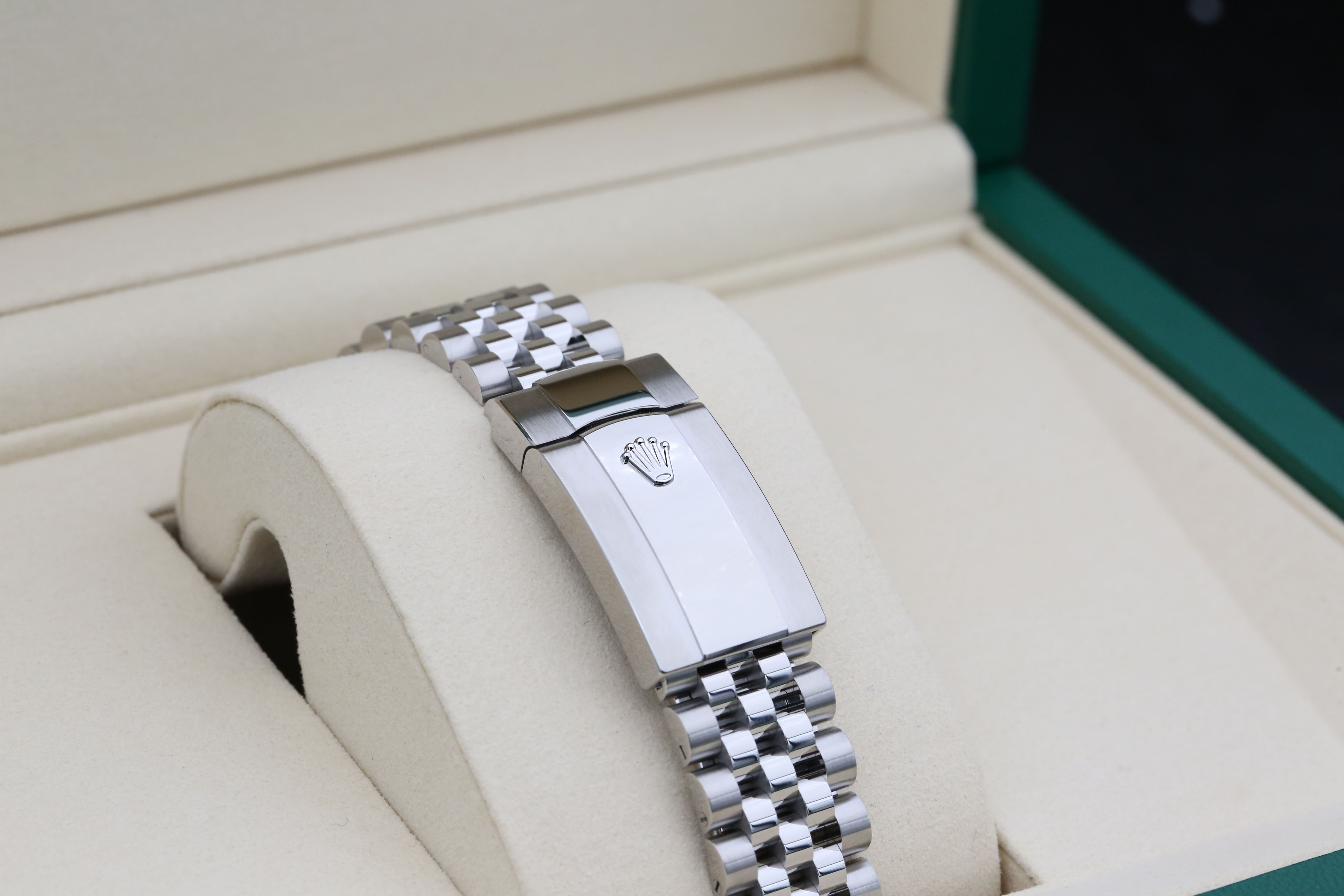 Rolex Datejust 41 126334 Thumbnail 3