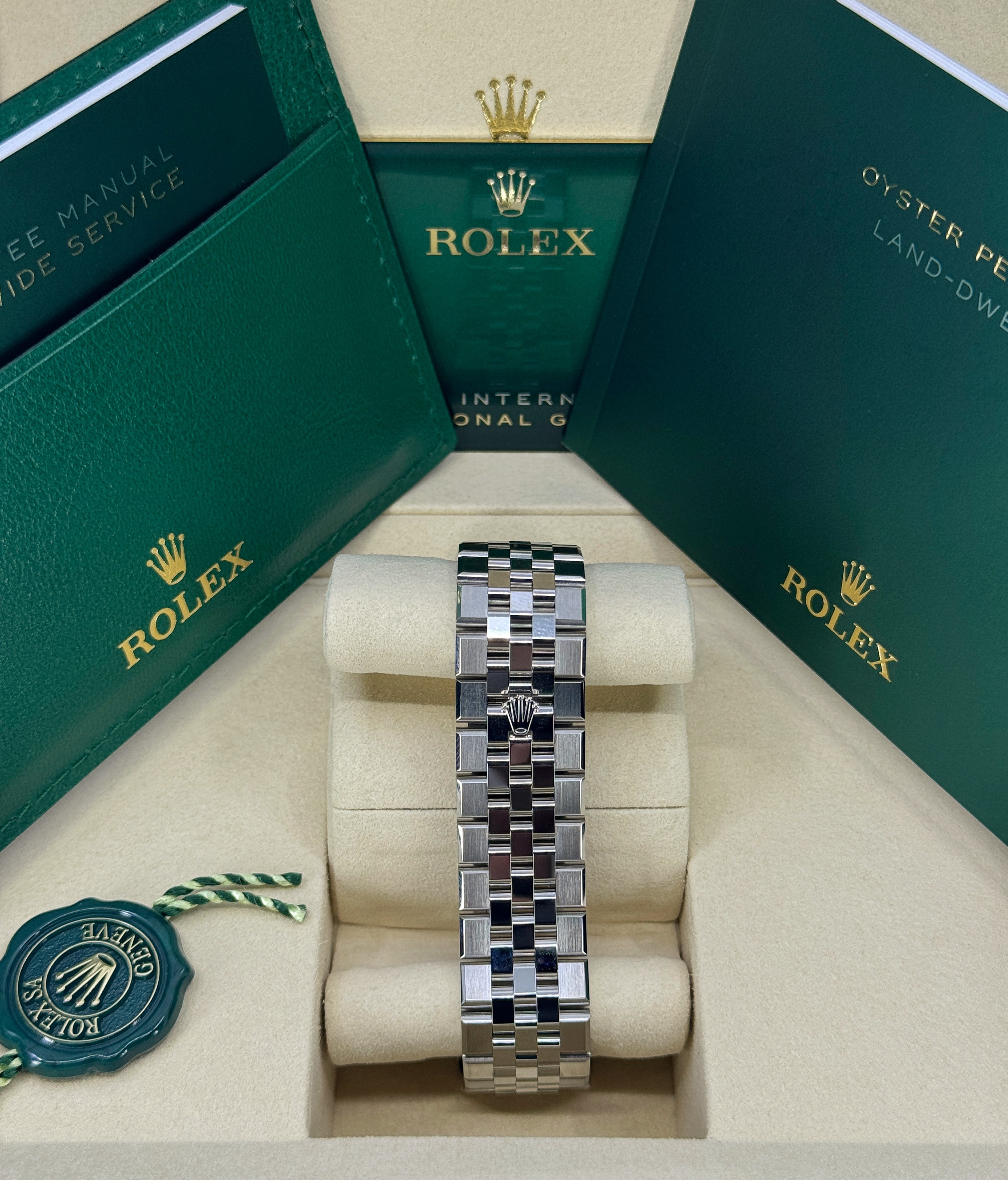 Rolex Land-Dweller 36 127234 Thumbnail 3