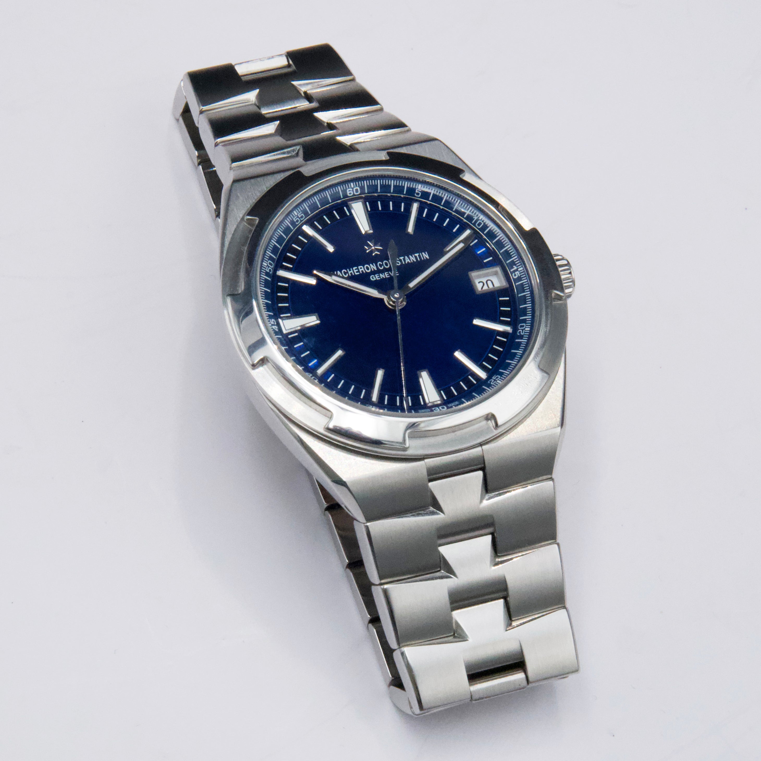 Vacheron Constantin Overseas 4500V/110A-B128 Thumbnail 2