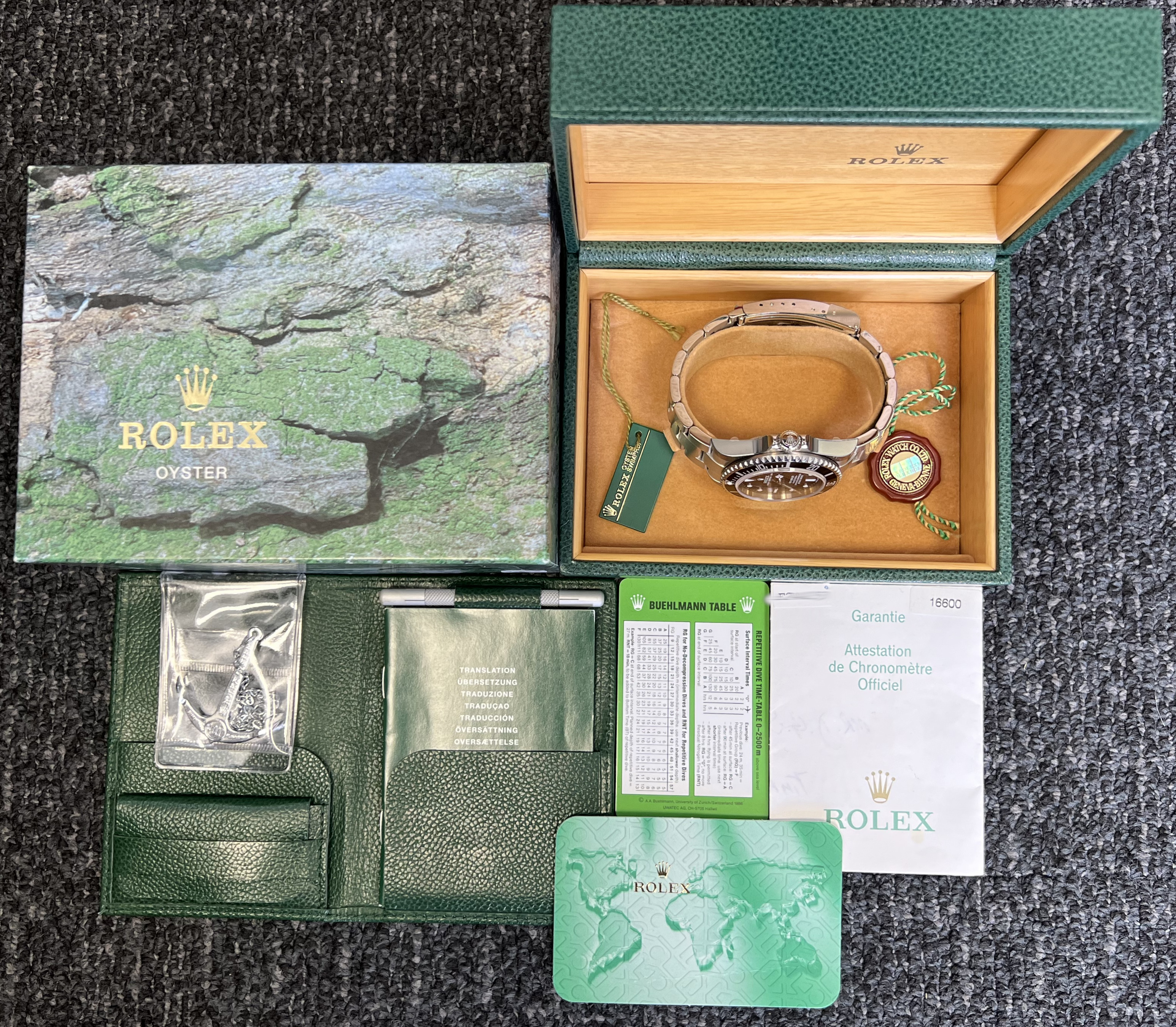 Rolex Sea-Dweller 16600 Thumbnail 4